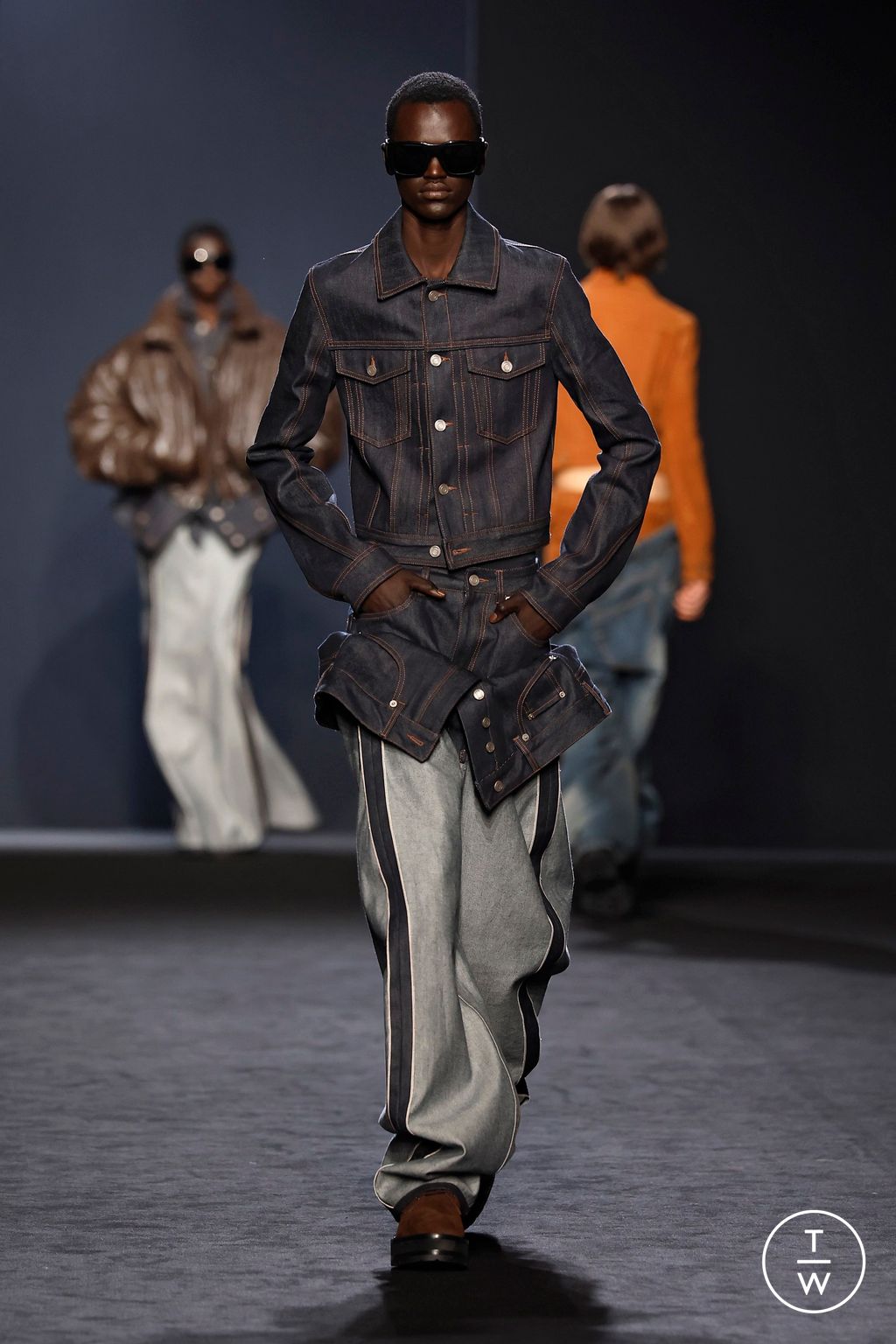 Fashion Week Paris Fall/Winter 2025 look 9 from the Juun.J collection menswear