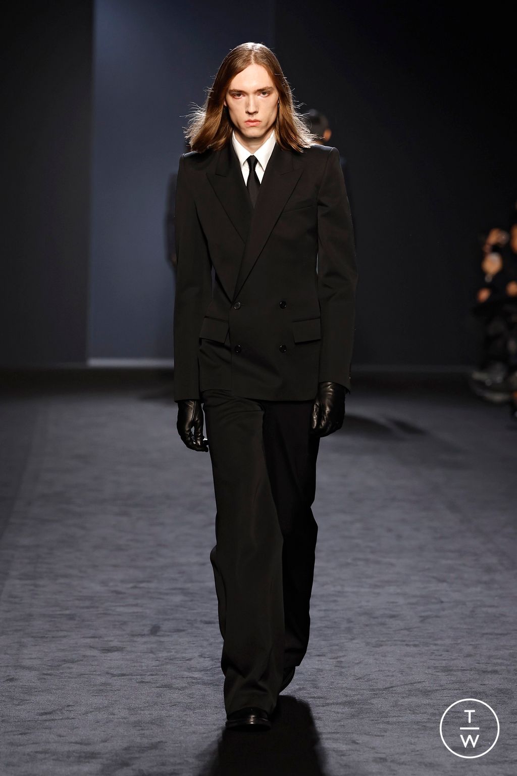 Fashion Week Paris Fall/Winter 2025 look 15 from the Juun.J collection menswear