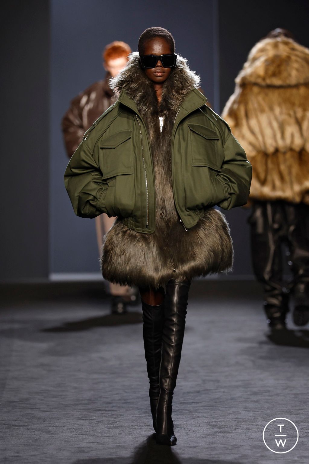 Fashion Week Paris Fall/Winter 2025 look 20 from the Juun.J collection menswear