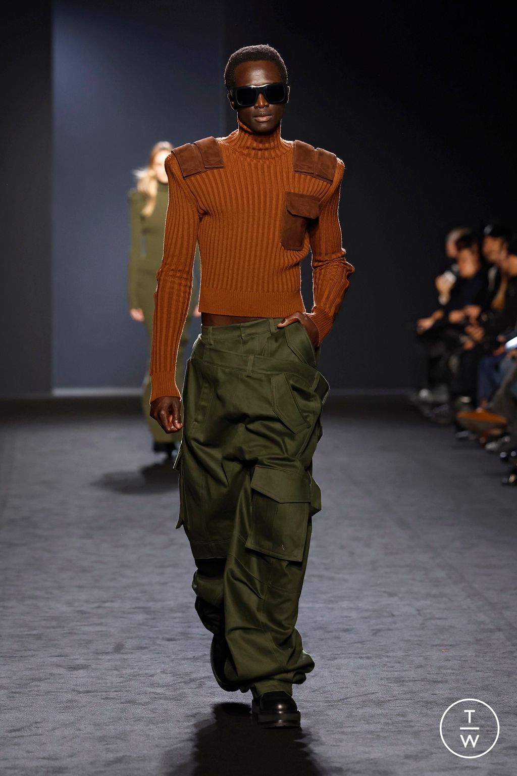 Fashion Week Paris Fall/Winter 2025 look 27 from the Juun.J collection 男装