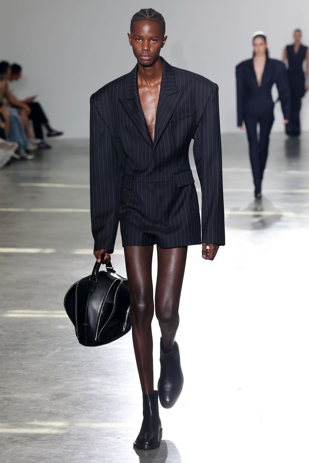 Fashion Week Paris Spring/Summer 2024 look 8 from the Juun.J collection menswear