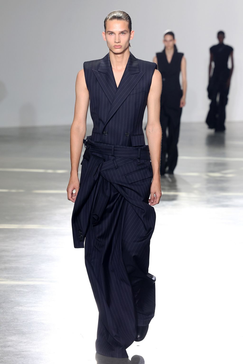 Fashion Week Paris Spring/Summer 2024 look 10 from the Juun.J collection menswear