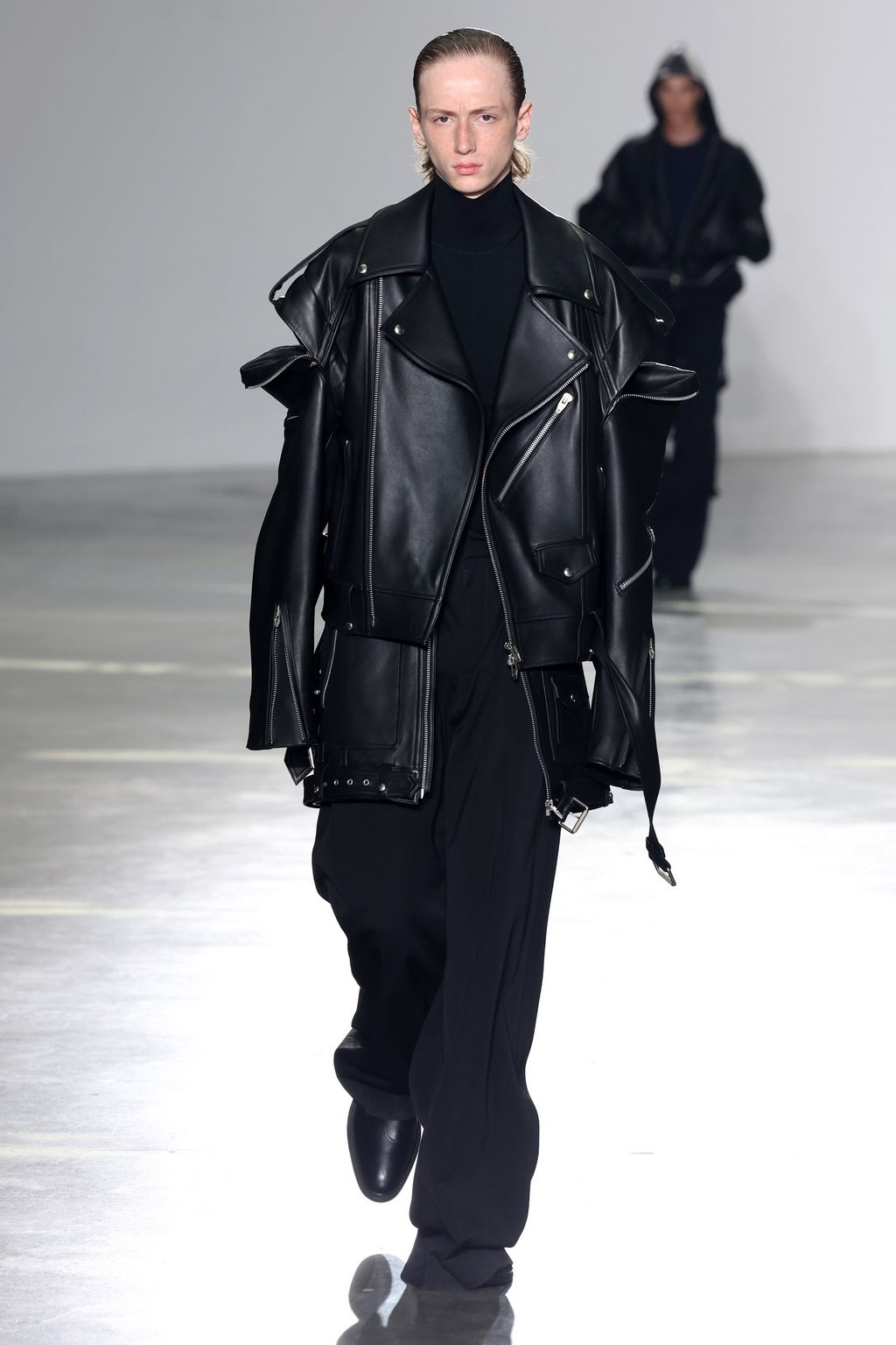 Fashion Week Paris Spring/Summer 2024 look 27 from the Juun.J collection 男装