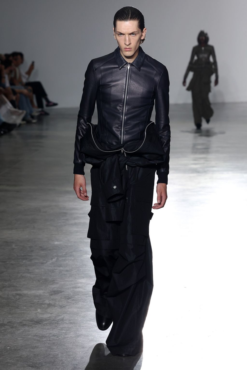 Fashion Week Paris Spring/Summer 2024 look 29 from the Juun.J collection menswear