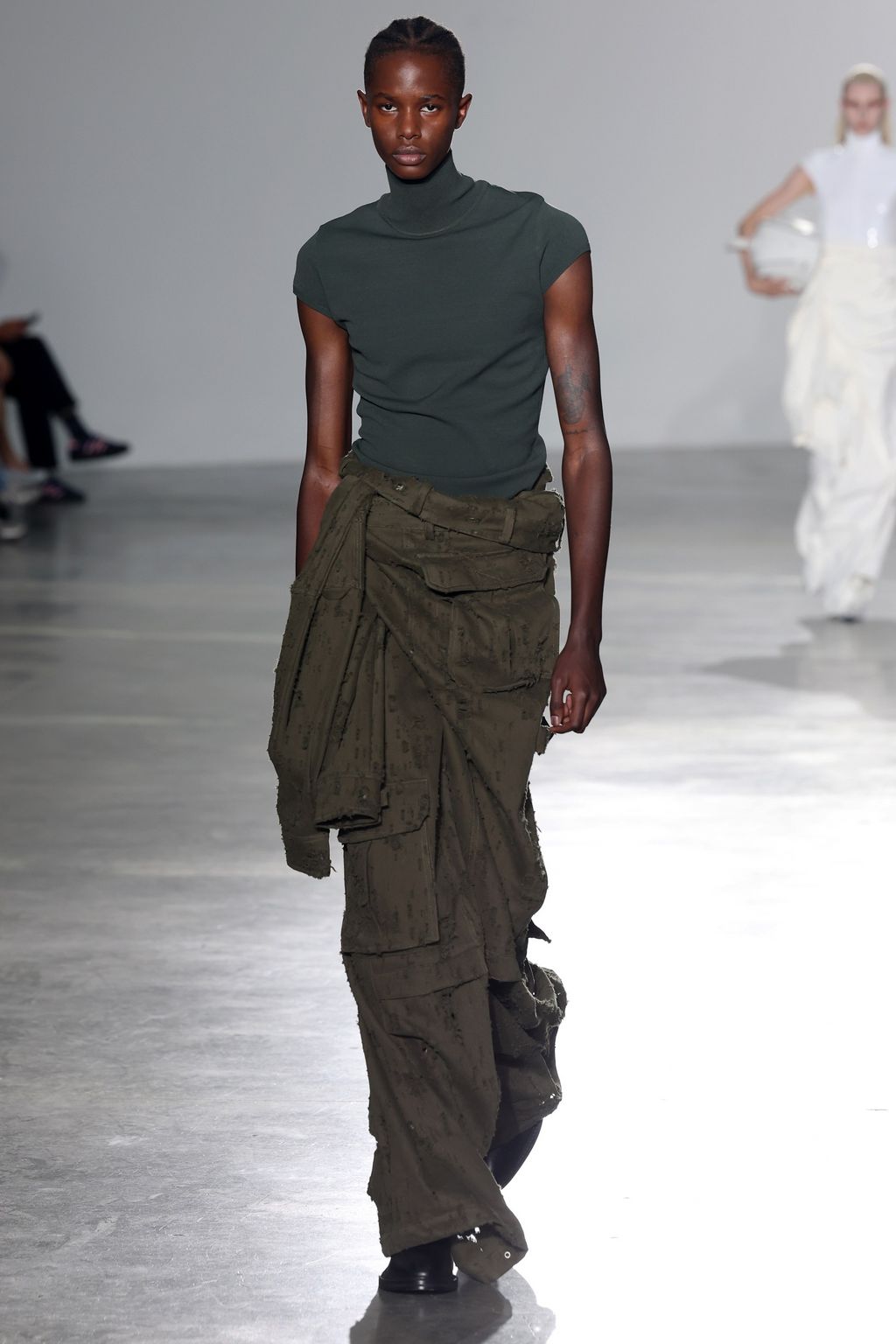 Fashion Week Paris Spring/Summer 2024 look 31 from the Juun.J collection menswear