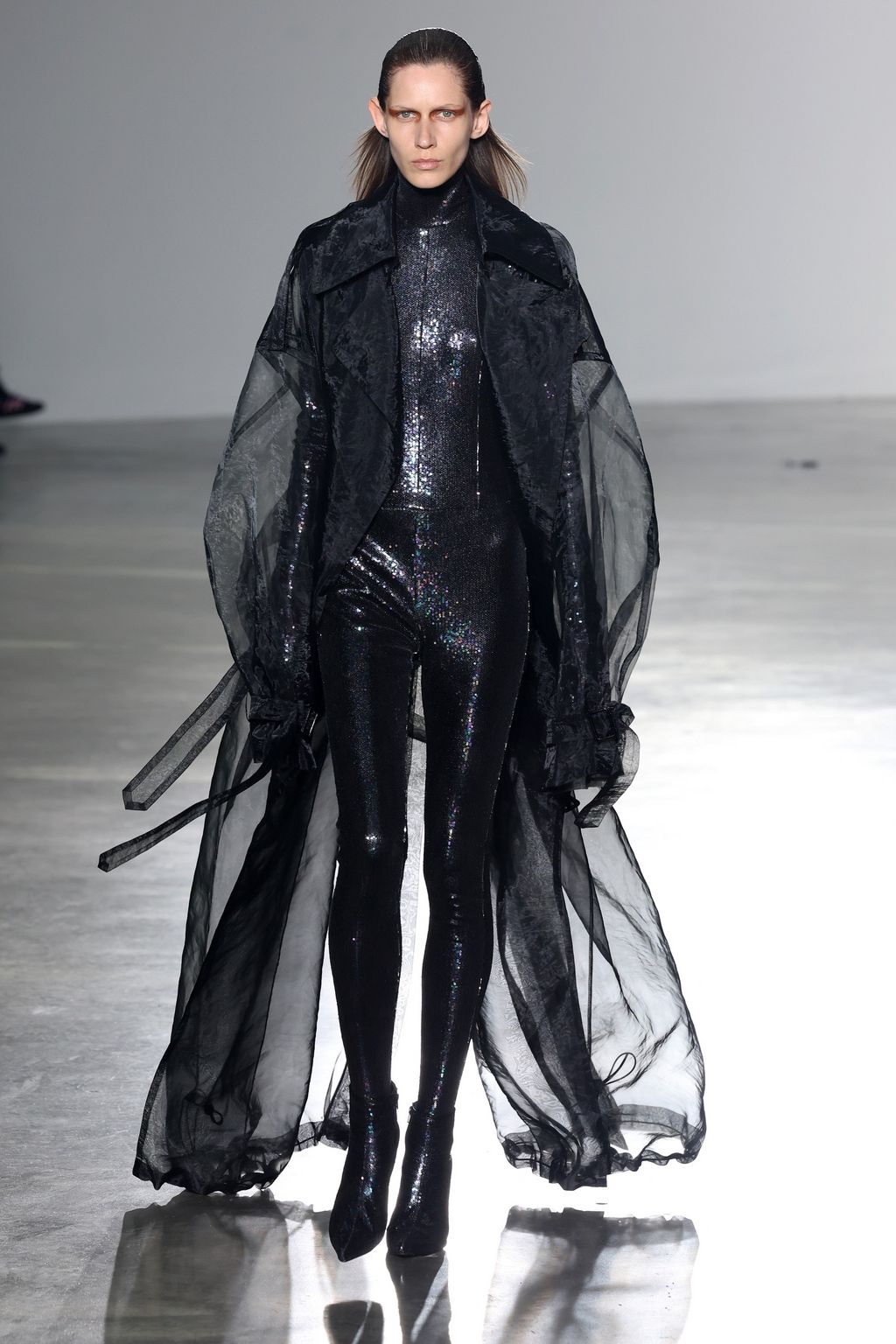 Fashion Week Paris Spring/Summer 2024 look 39 from the Juun.J collection 男装