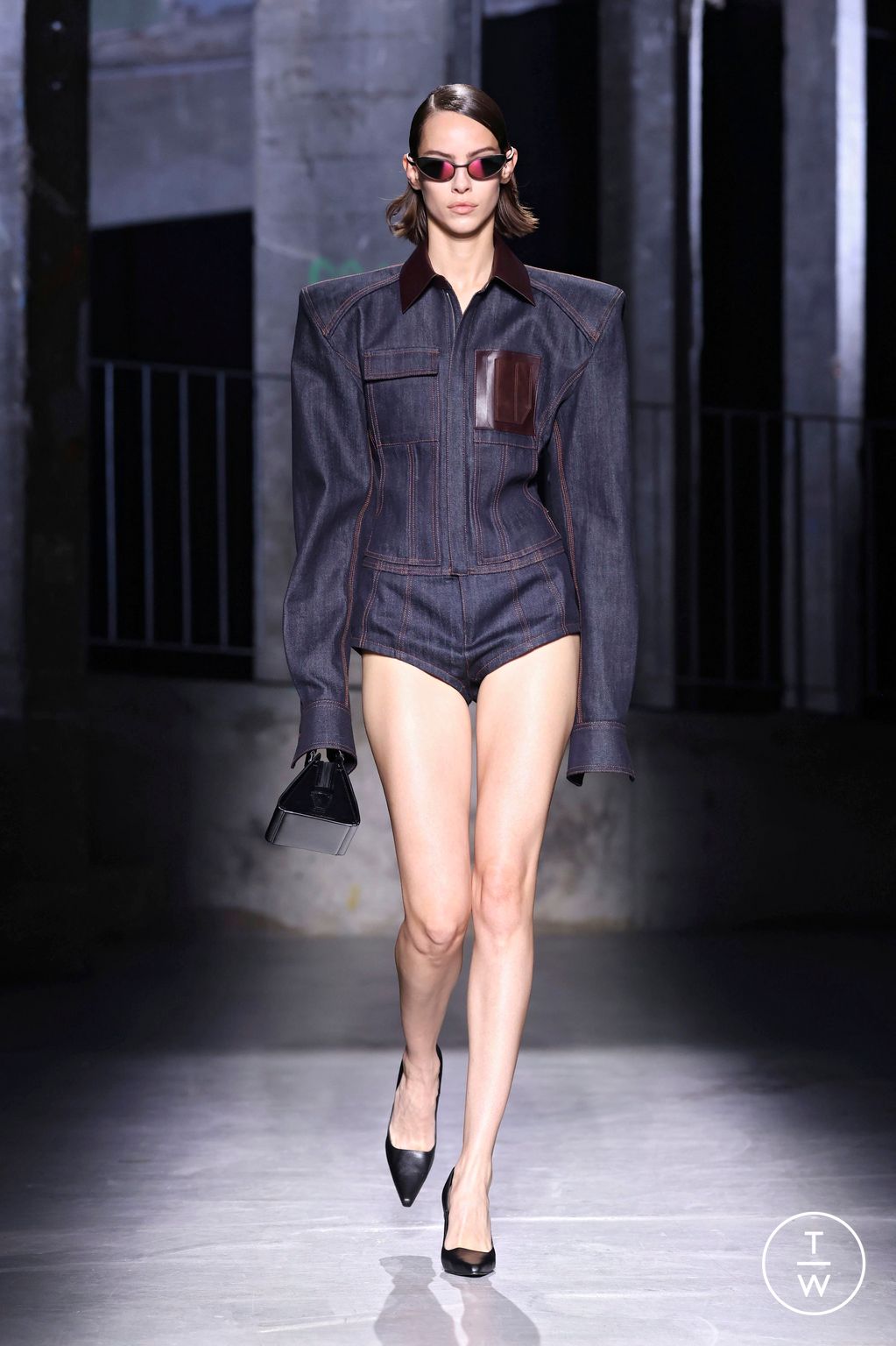 Fashion Week Paris Spring/Summer 2025 look 7 from the Juun.J collection 男装