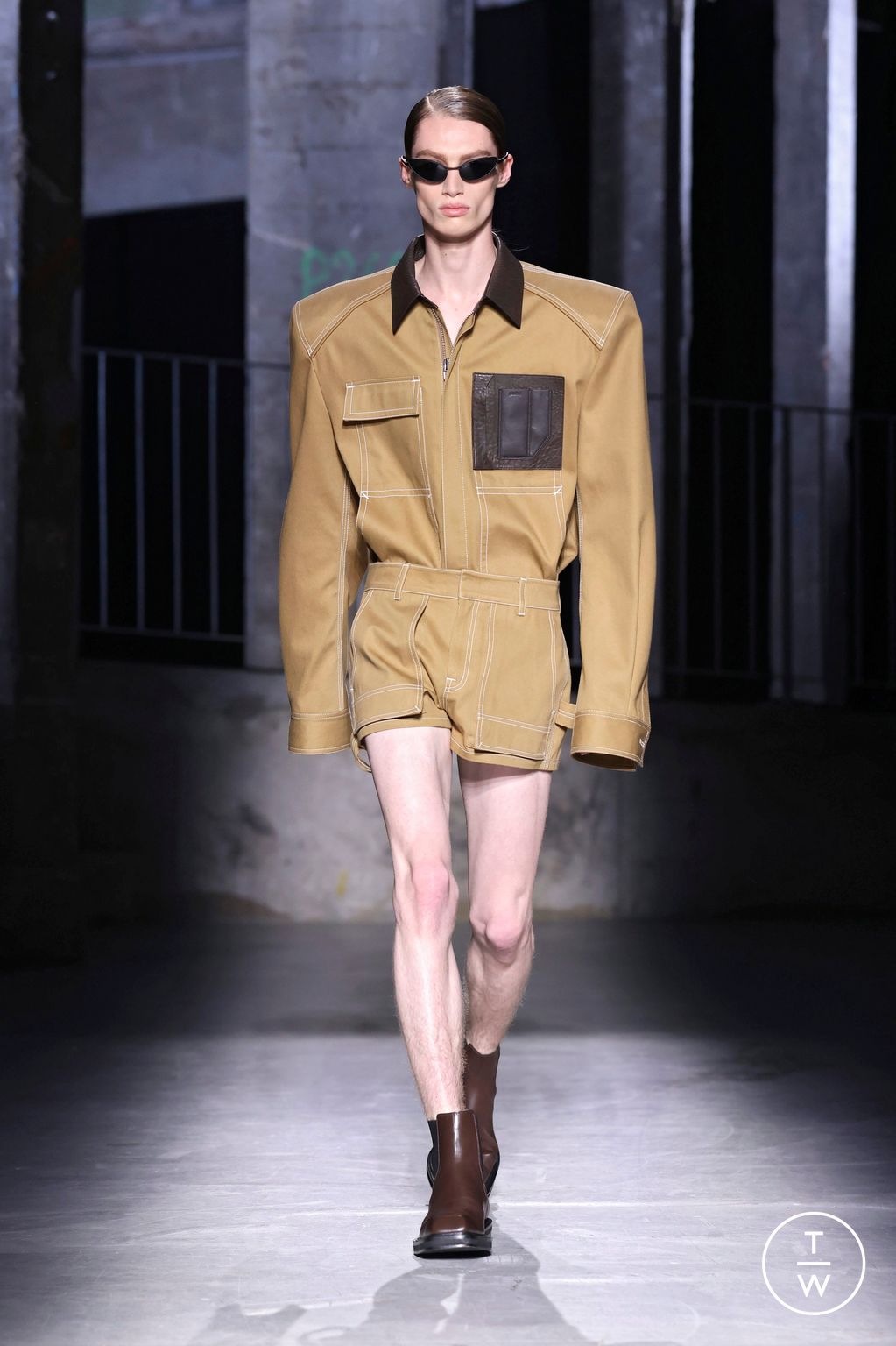 Fashion Week Paris Spring/Summer 2025 look 12 from the Juun.J collection 男装