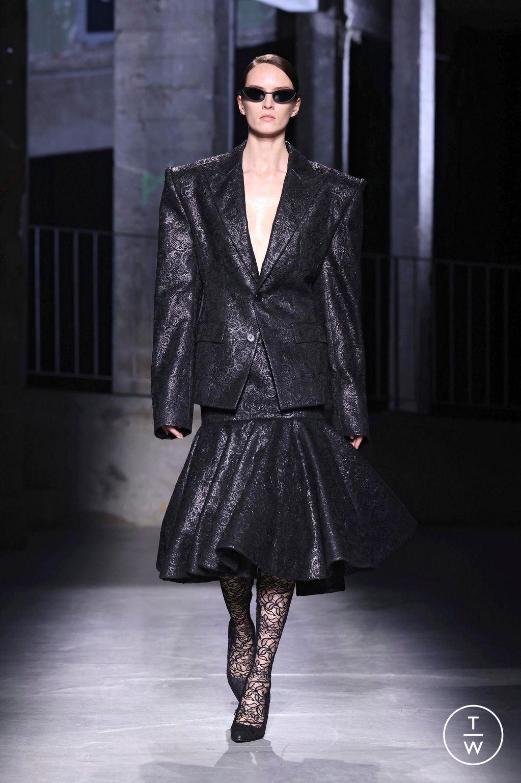 Fashion Week Paris Spring/Summer 2025 look 24 from the Juun.J collection menswear