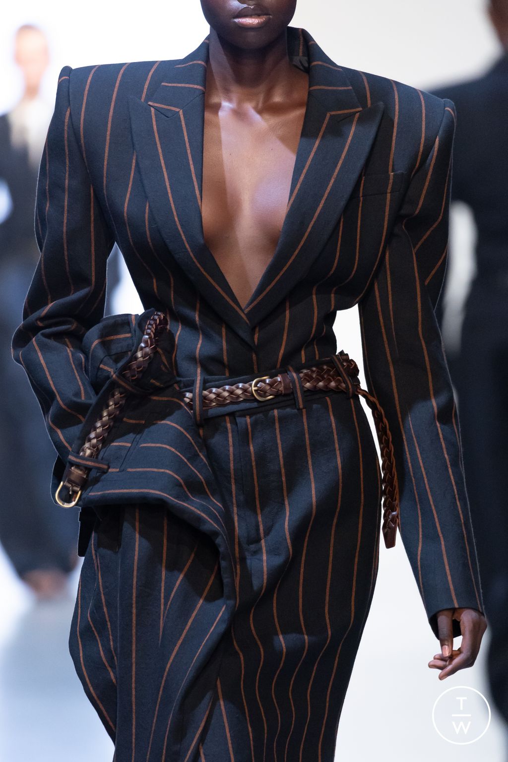 Fashion Week Paris Spring/Summer 2026 look 3 from the Juun.J collection menswear accessories