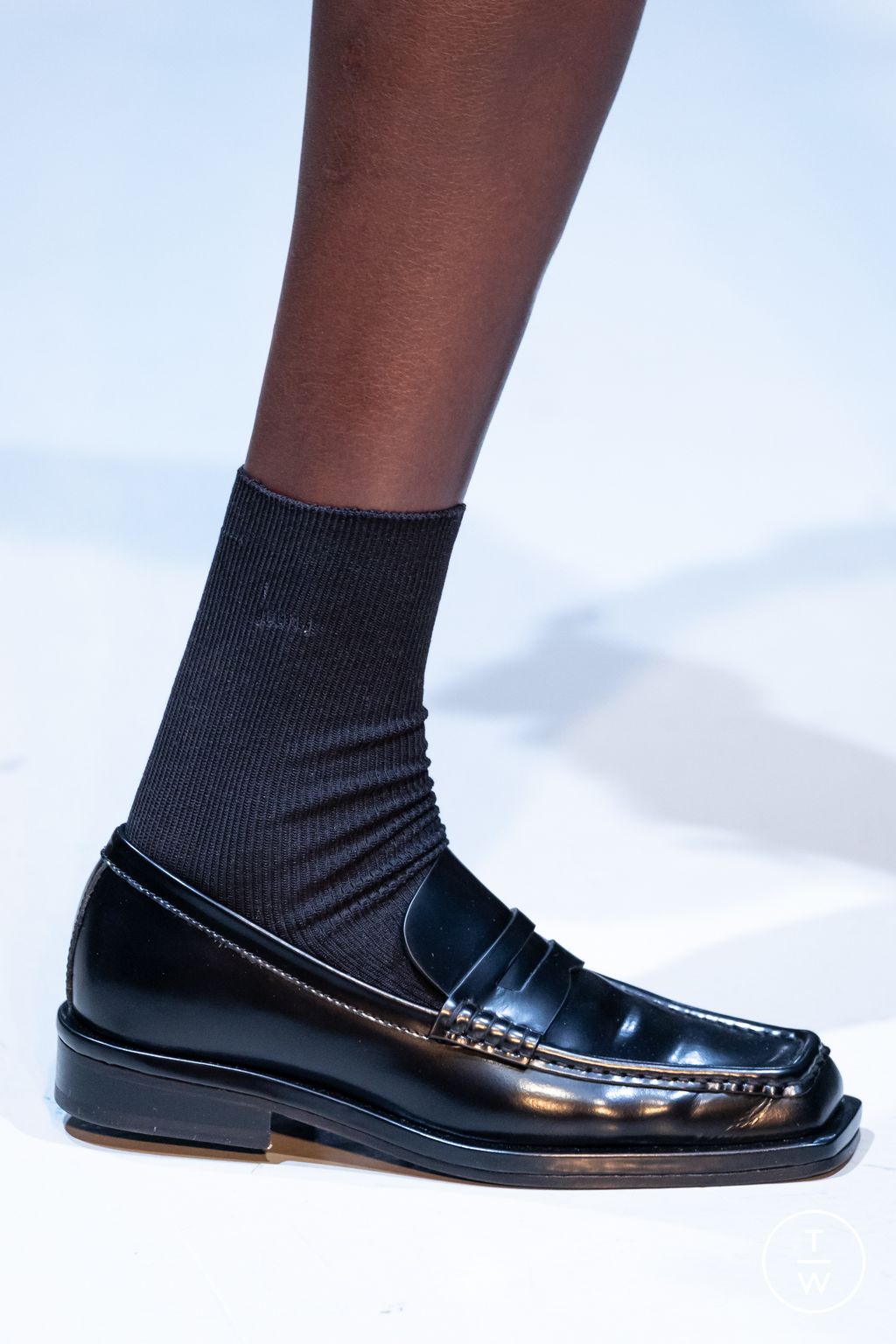 Fashion Week Paris Spring/Summer 2026 look 15 from the Juun.J collection menswear accessories