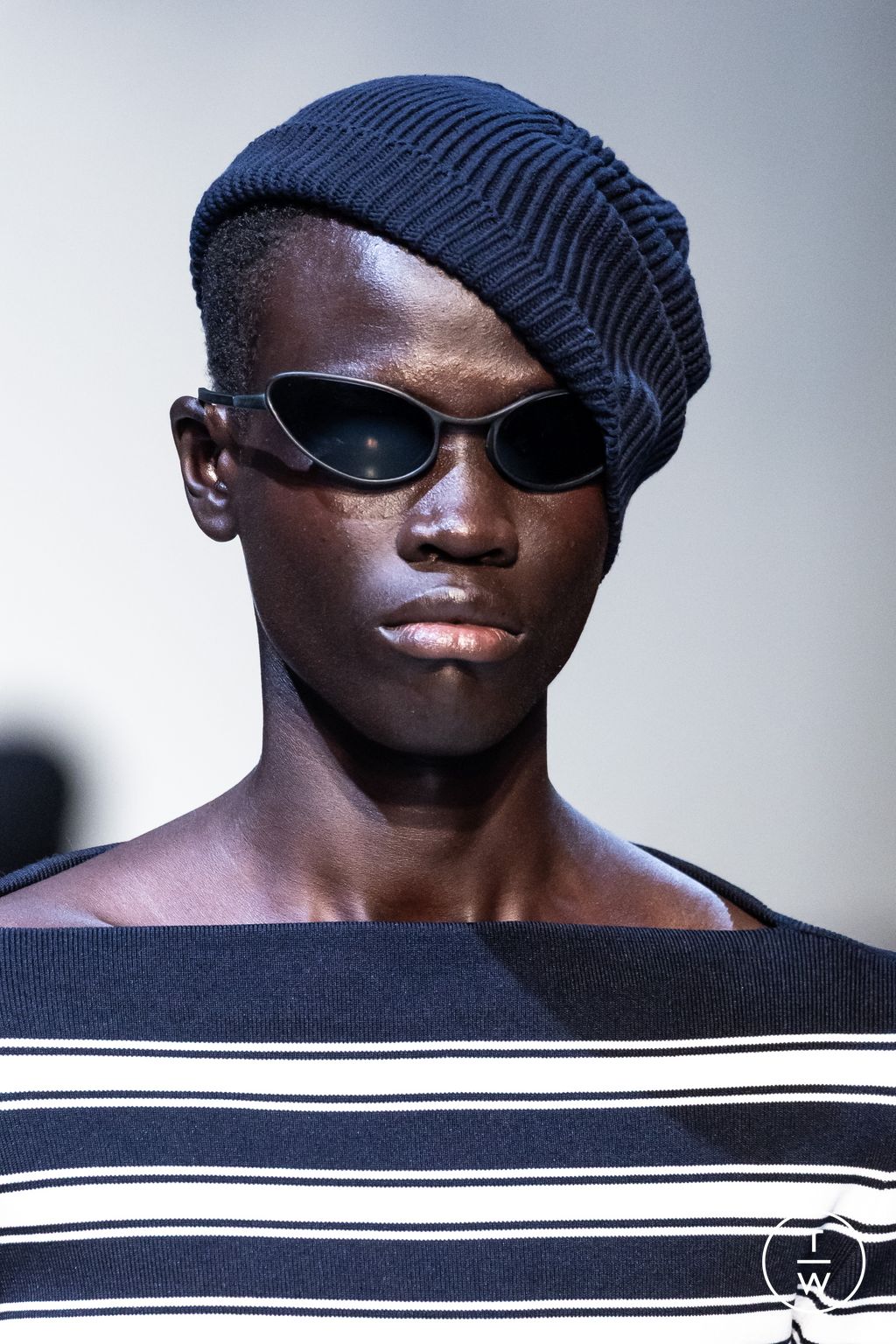 Fashion Week Paris Spring/Summer 2026 look 25 from the Juun.J collection menswear accessories