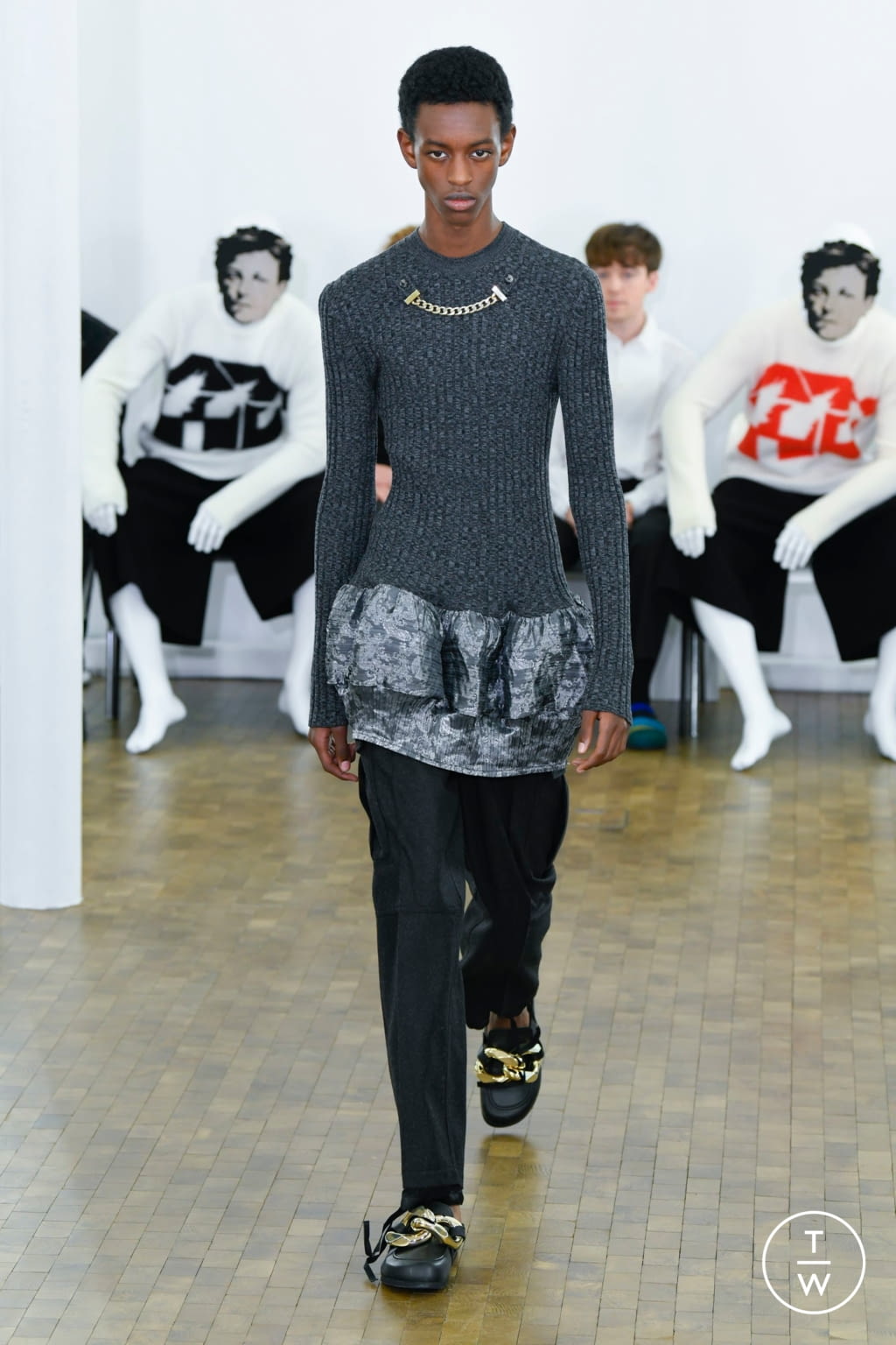 Fashion Week Paris Fall/Winter 2020 look 17 from the JW Anderson collection 男装