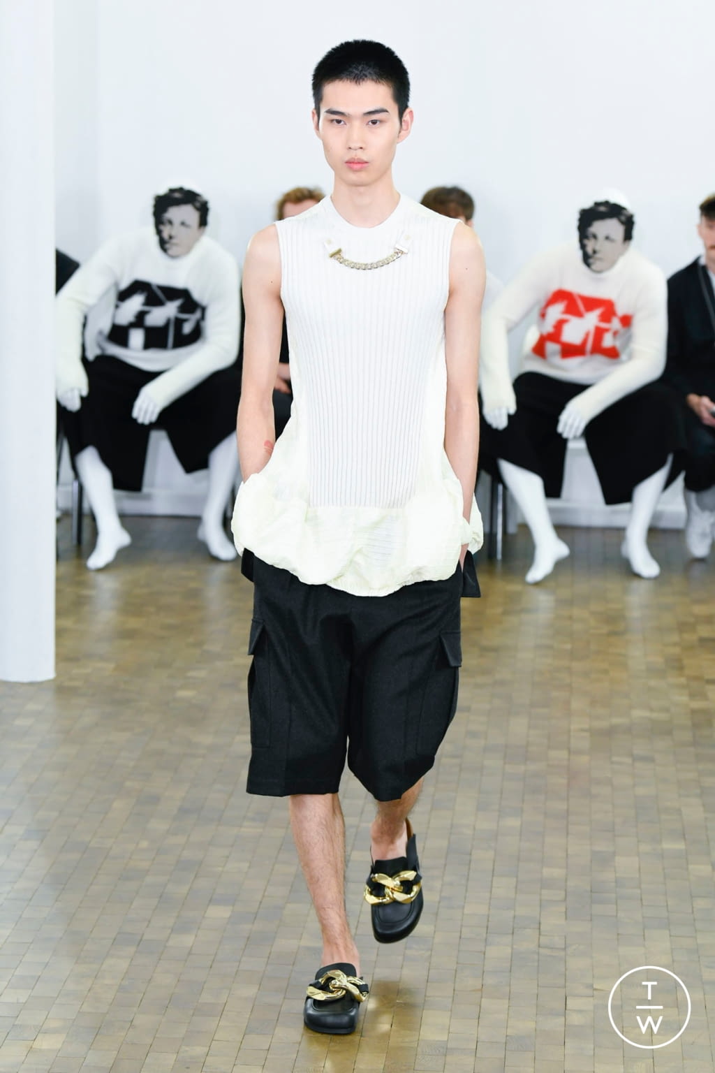 Fashion Week Paris Fall/Winter 2020 look 19 from the JW Anderson collection 男装