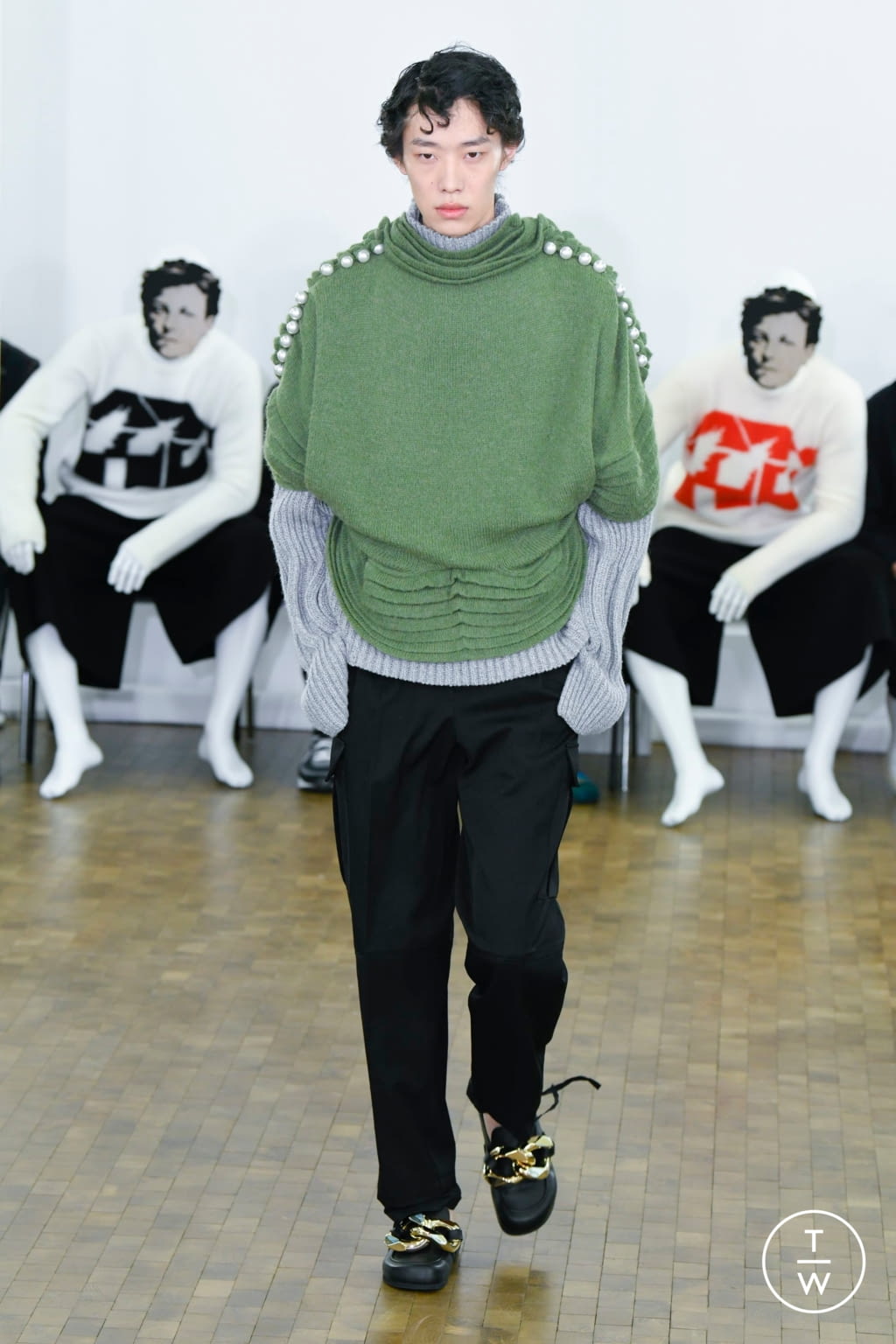 Fashion Week Paris Fall/Winter 2020 look 24 from the JW Anderson collection menswear