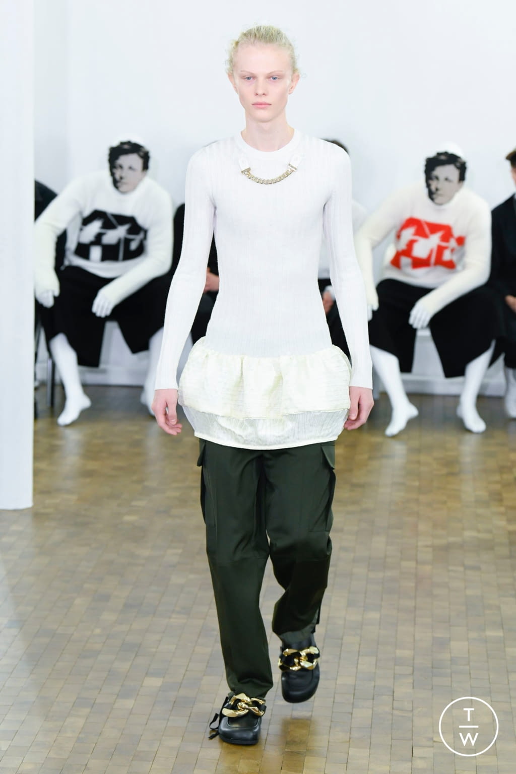 Fashion Week Paris Fall/Winter 2020 look 26 from the JW Anderson collection 男装