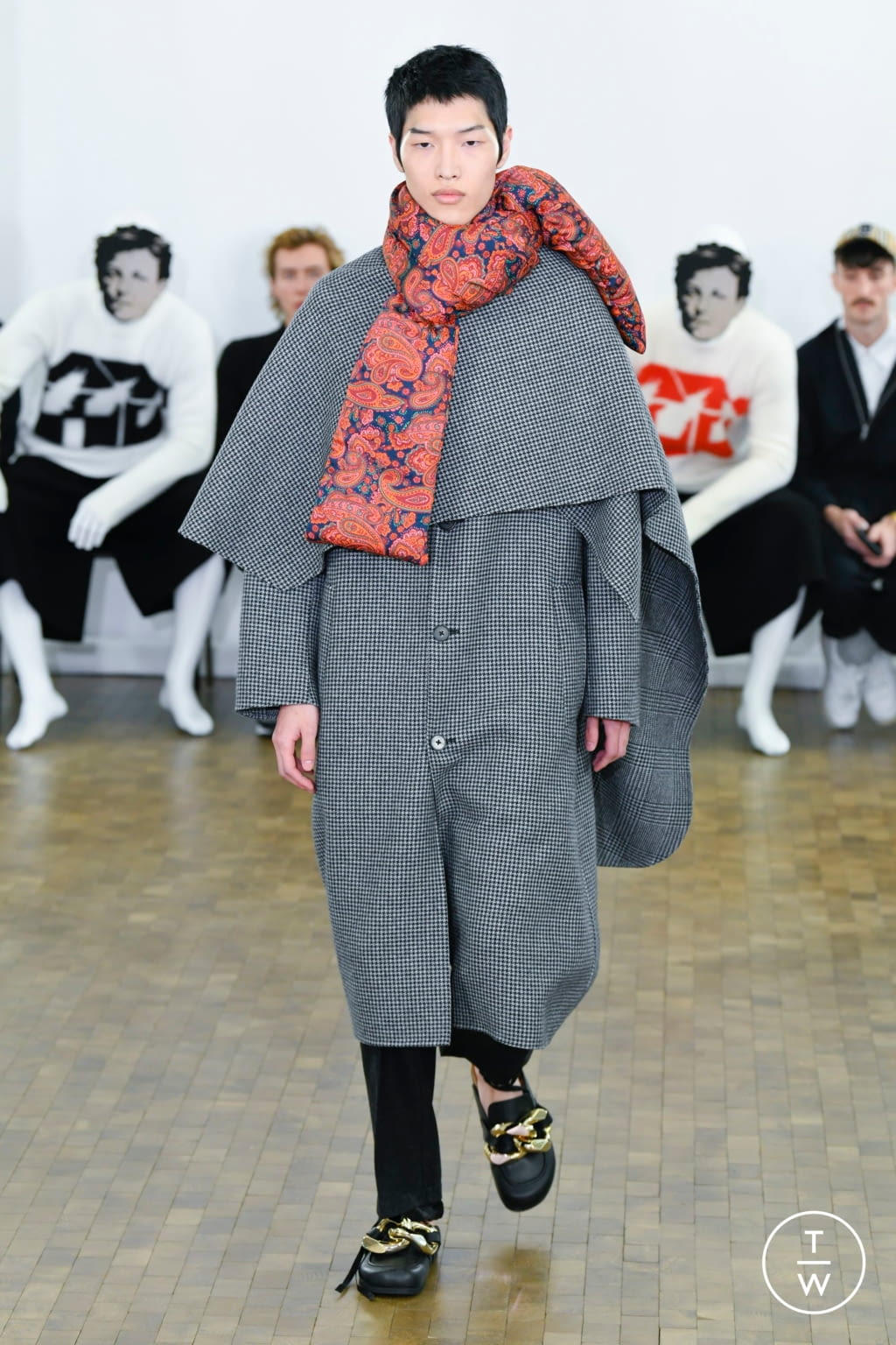 Fashion Week Paris Fall/Winter 2020 look 31 from the JW Anderson collection menswear