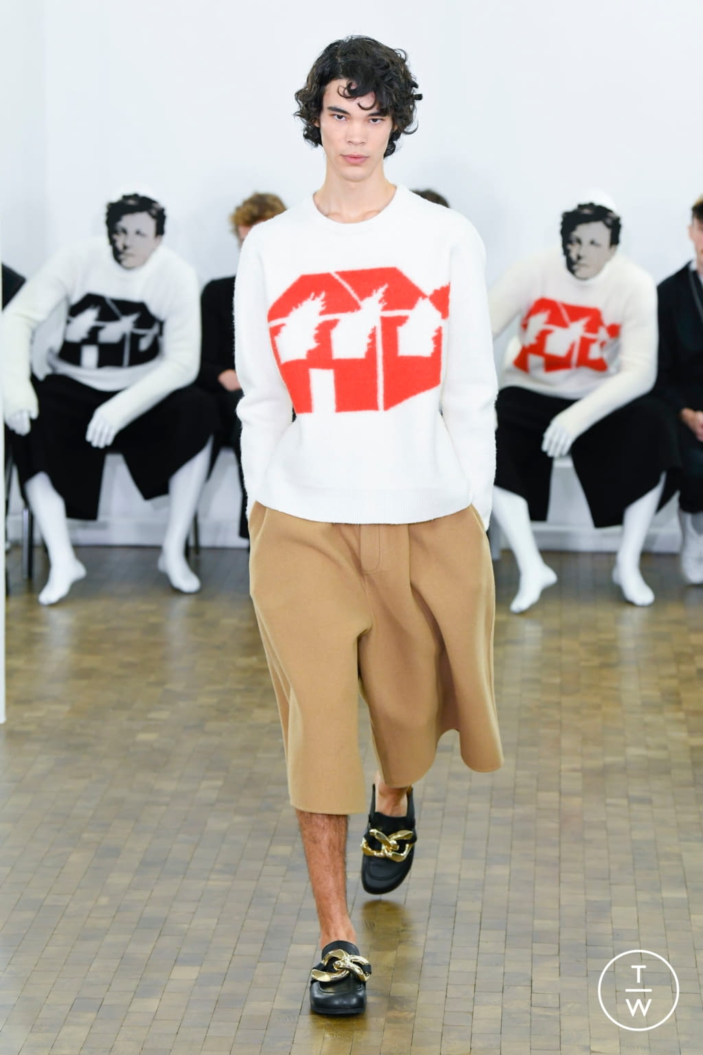 Fashion Week Paris Fall/Winter 2020 look 34 from the JW Anderson collection 男装