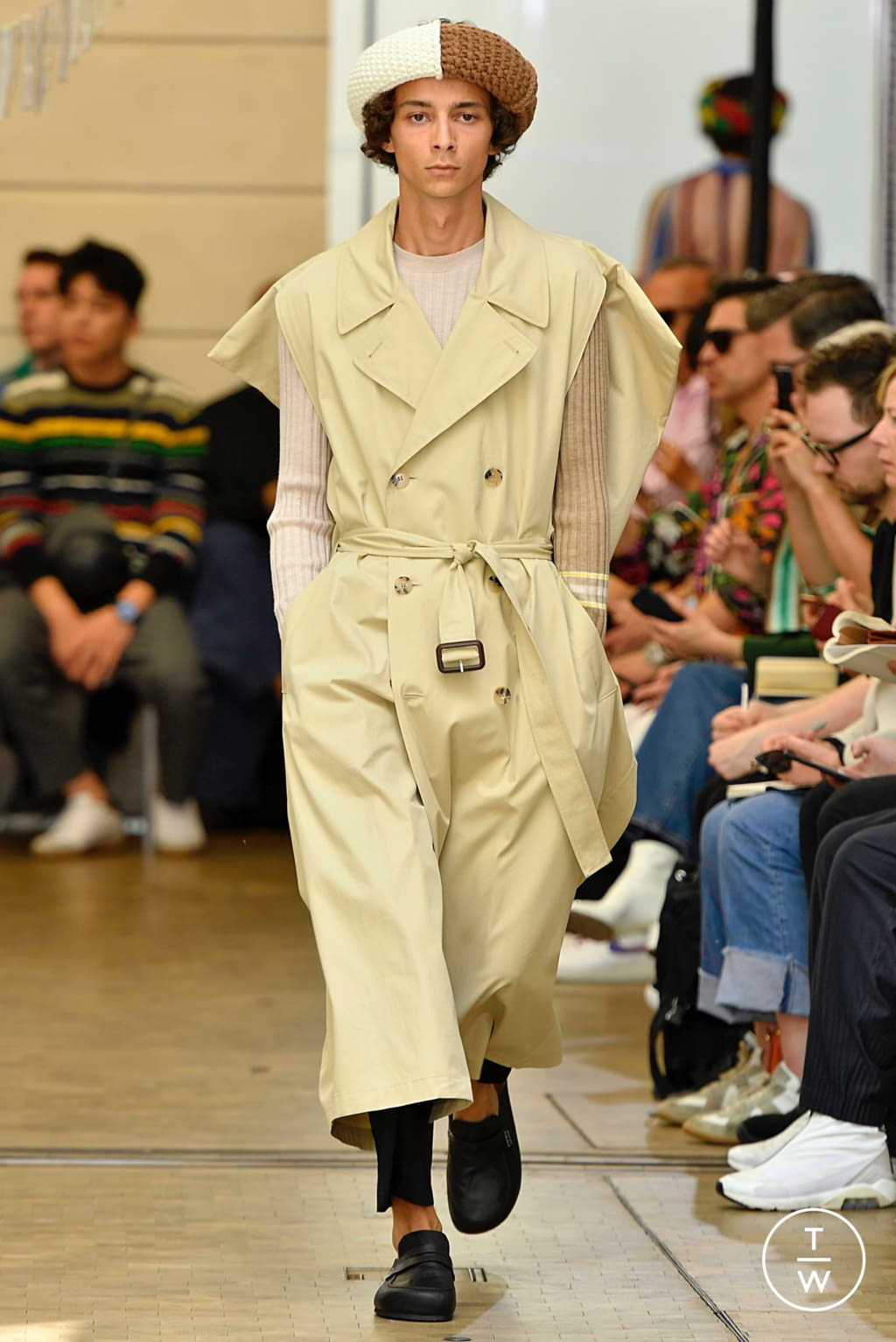 Fashion Week Paris Spring/Summer 2020 look 4 from the JW Anderson collection menswear