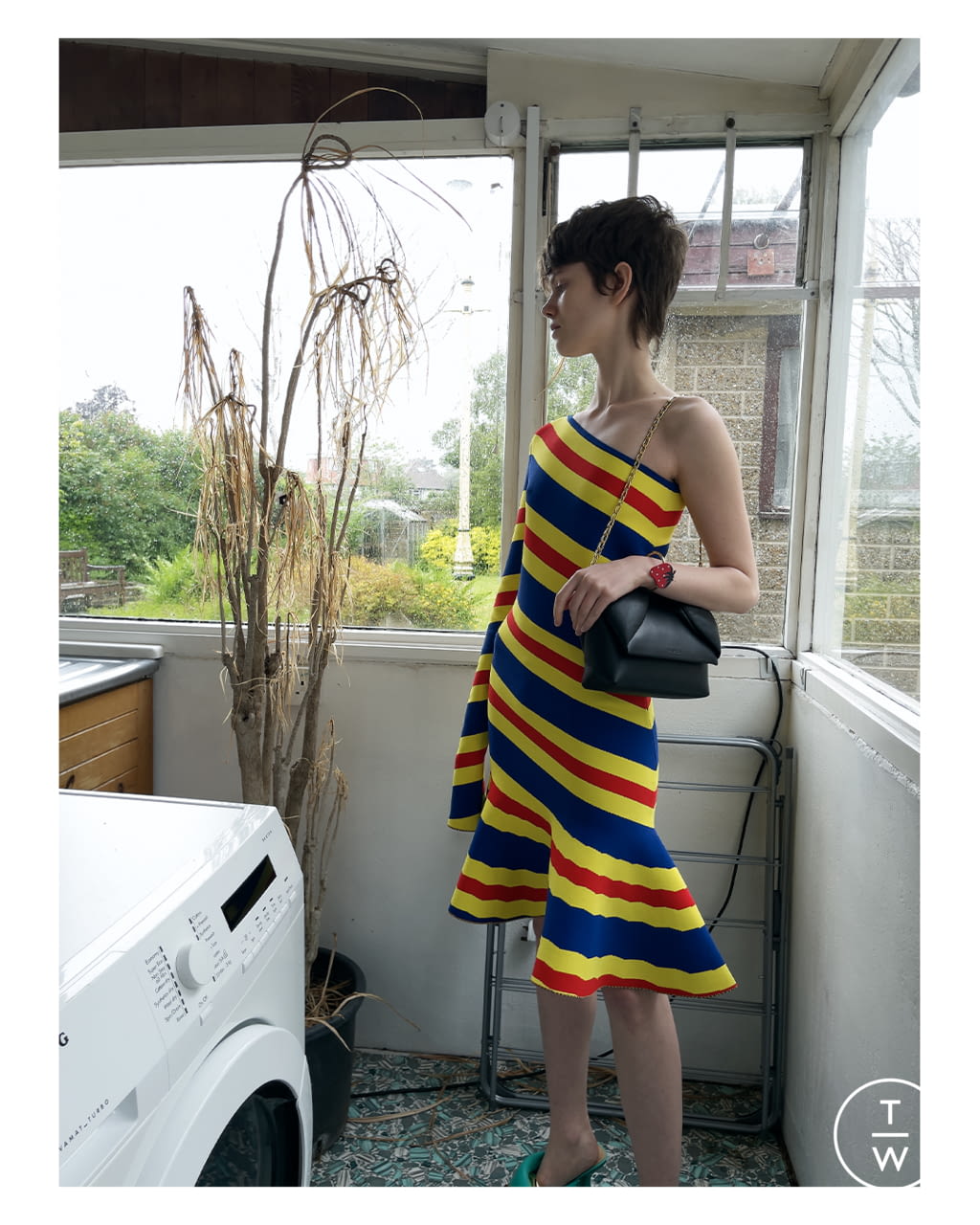 Fashion Week Paris Spring/Summer 2022 look 12 from the JW Anderson collection menswear