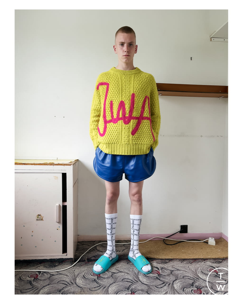 Fashion Week Paris Spring/Summer 2022 look 19 from the JW Anderson collection 男装
