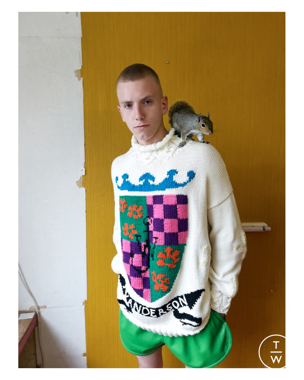 Fashion Week Paris Spring/Summer 2022 look 22 from the JW Anderson collection menswear