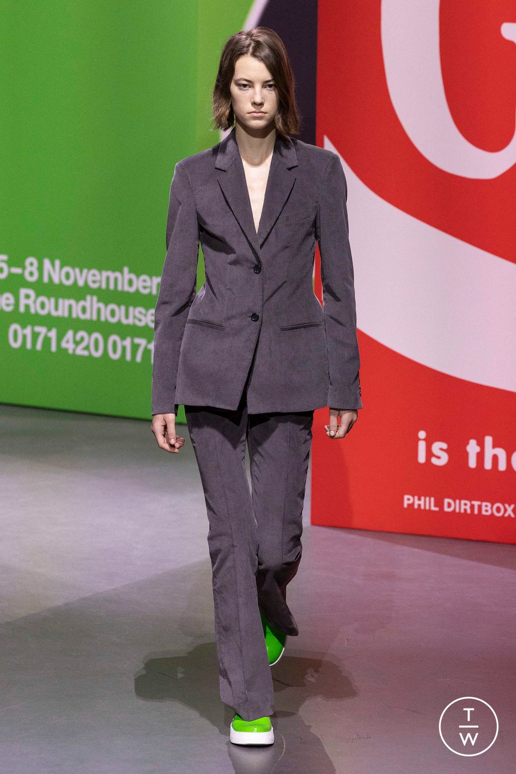 Fashion Week London Fall/Winter 2023 look 10 de la collection JW Anderson womenswear