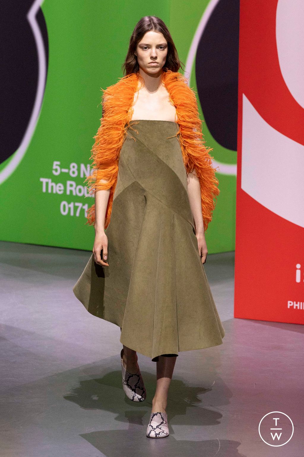 Fashion Week London Fall/Winter 2023 look 26 from the JW Anderson collection womenswear