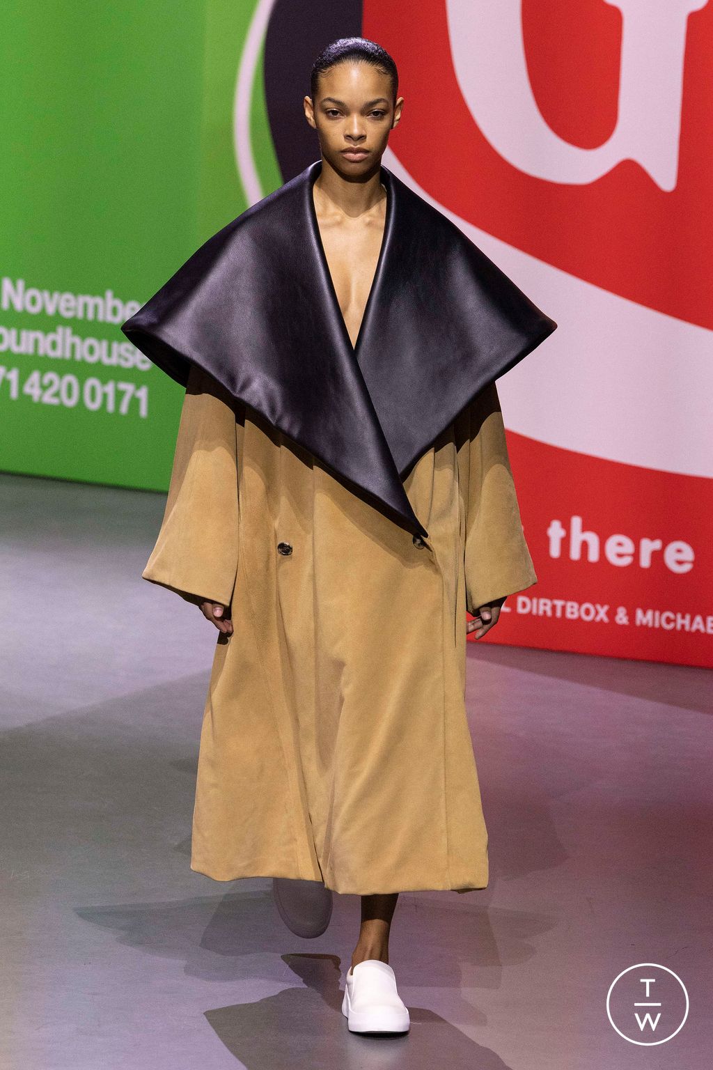 Fashion Week London Fall/Winter 2023 look 46 from the JW Anderson collection 女装