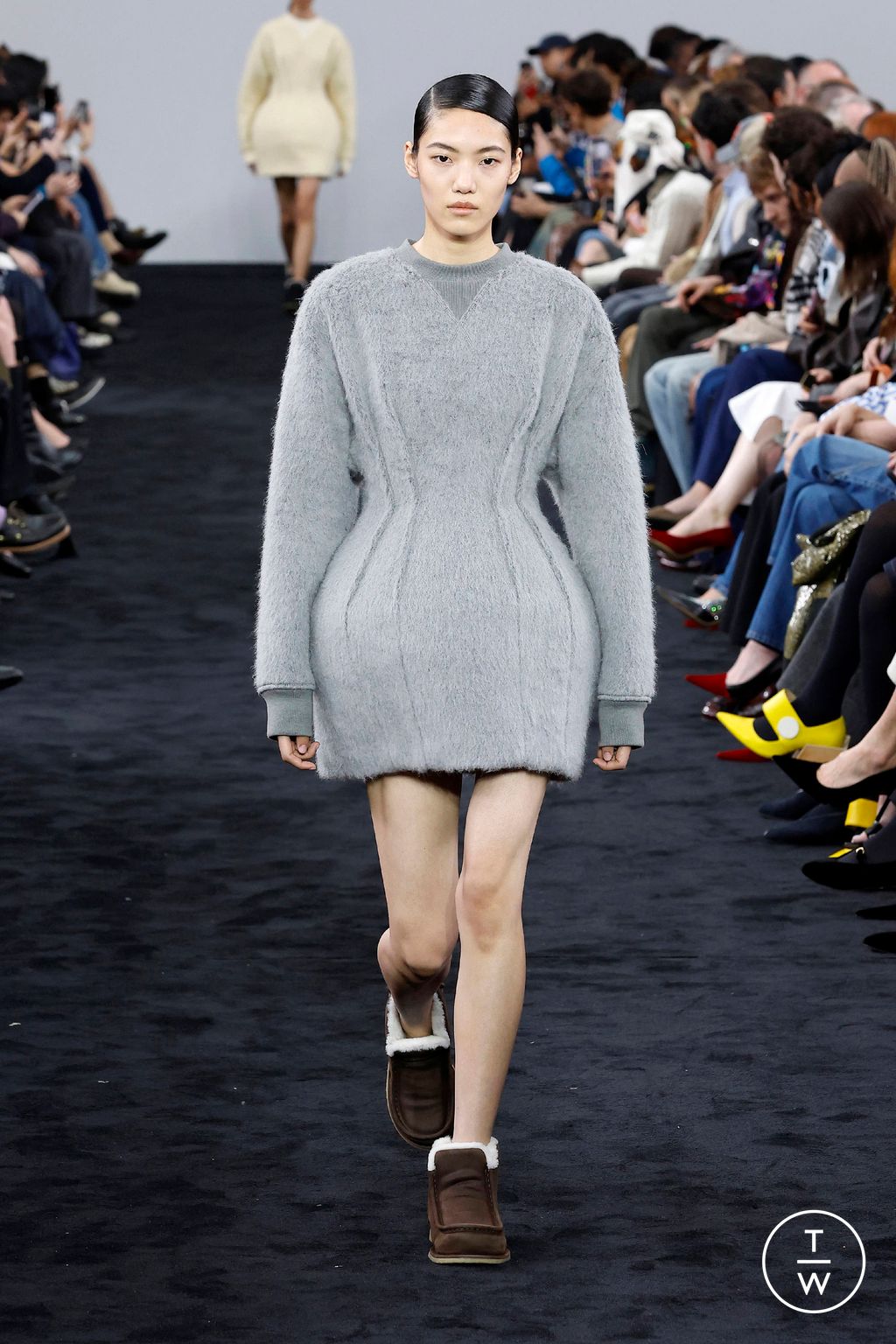 Fashion Week London Fall/Winter 2024 look 5 de la collection JW Anderson womenswear