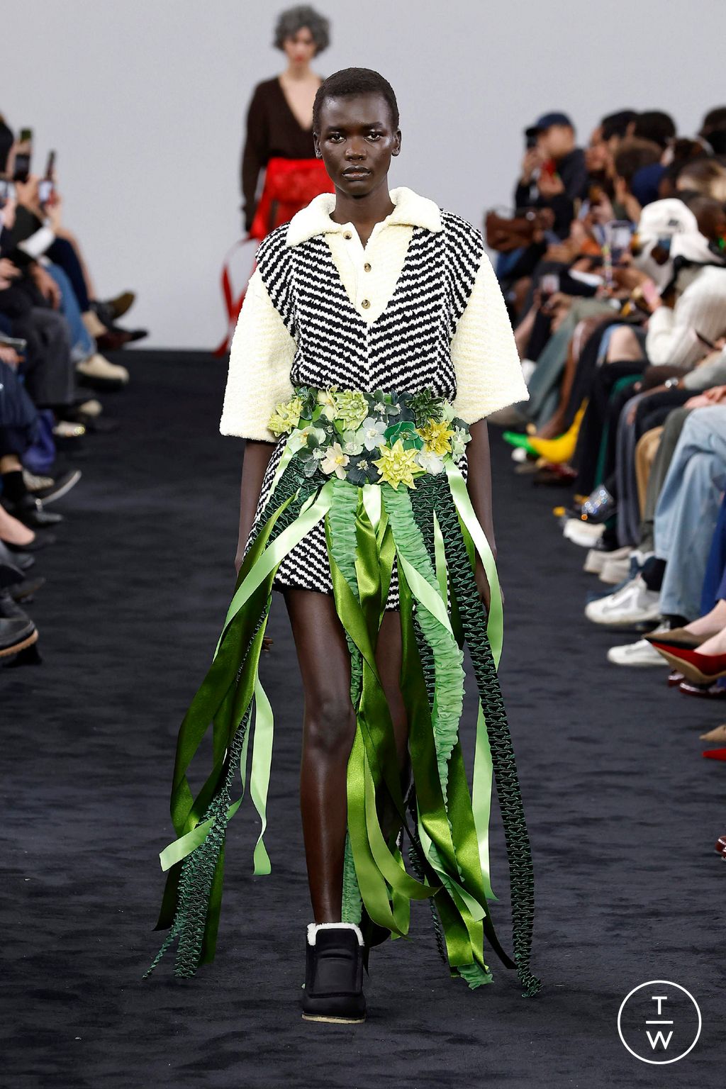 Fashion Week London Fall/Winter 2024 look 12 from the JW Anderson collection womenswear