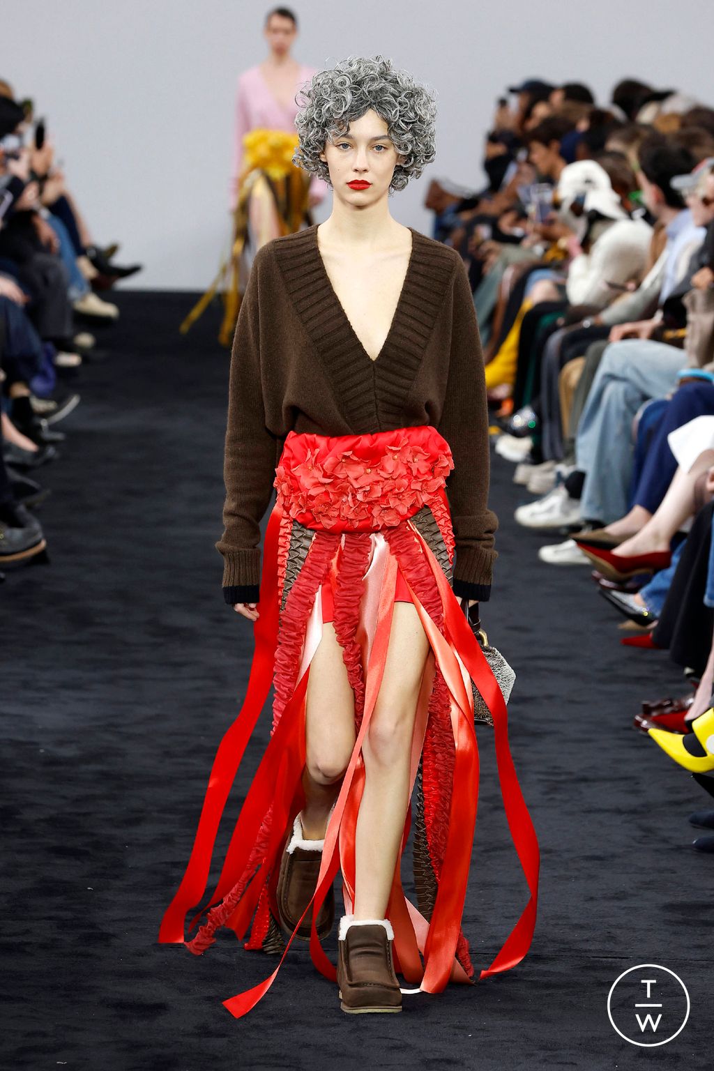 Fashion Week London Fall/Winter 2024 look 13 from the JW Anderson collection womenswear
