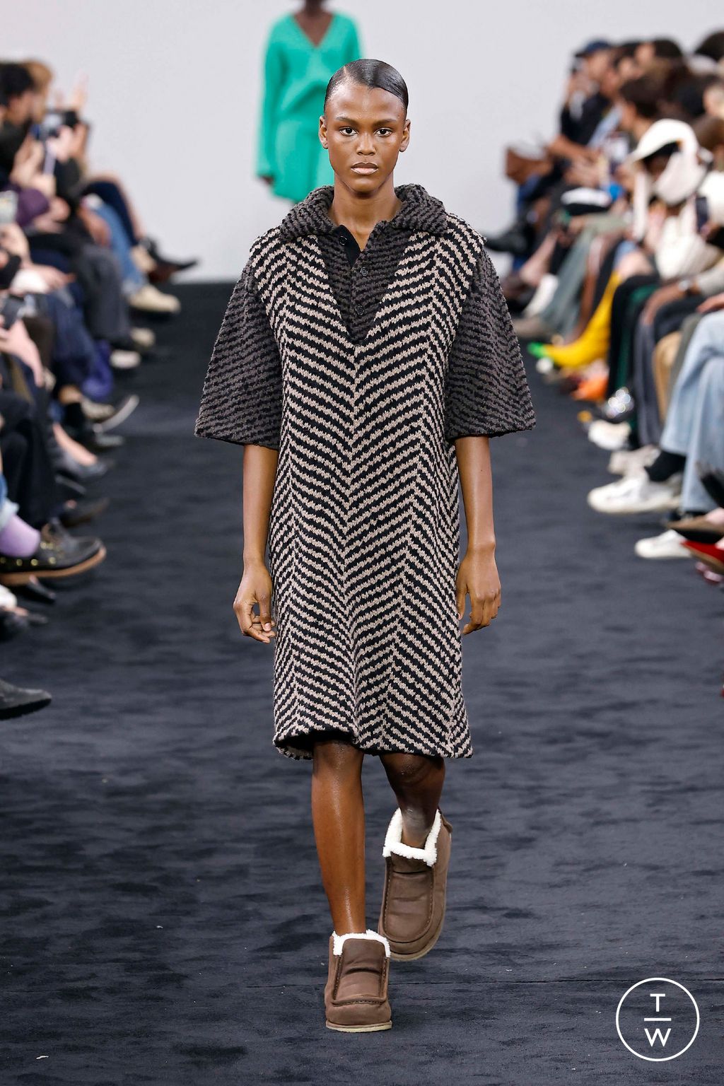 Fashion Week London Fall/Winter 2024 look 19 from the JW Anderson collection 女装