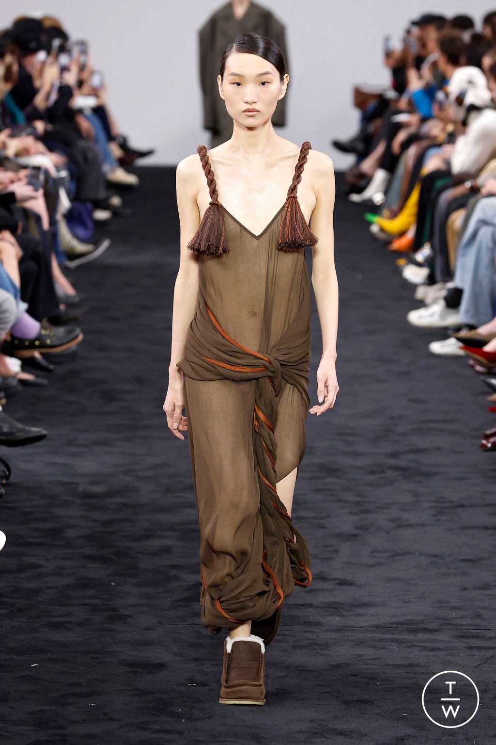 Fashion Week London Fall/Winter 2024 look 26 from the JW Anderson collection 女装