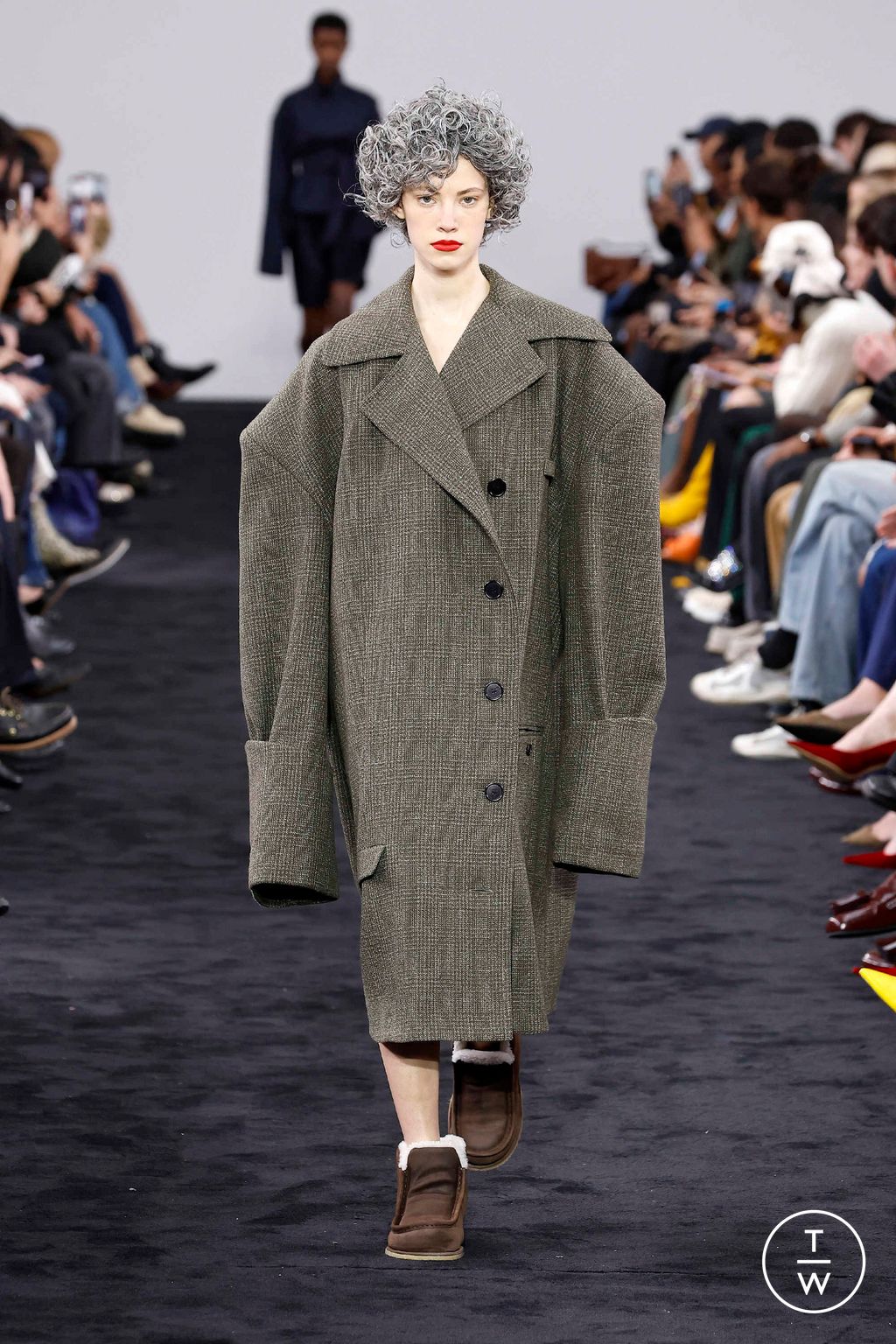 Fashion Week London Fall/Winter 2024 look 27 from the JW Anderson collection womenswear