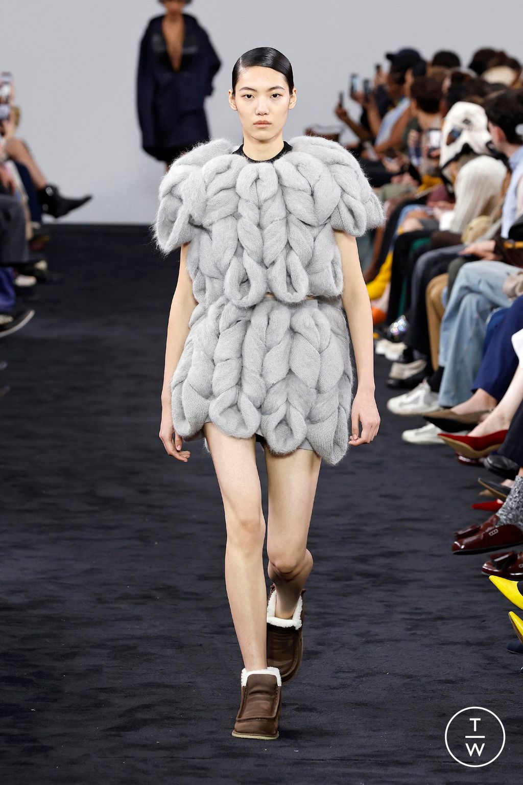 Fashion Week London Fall/Winter 2024 look 38 de la collection JW Anderson womenswear