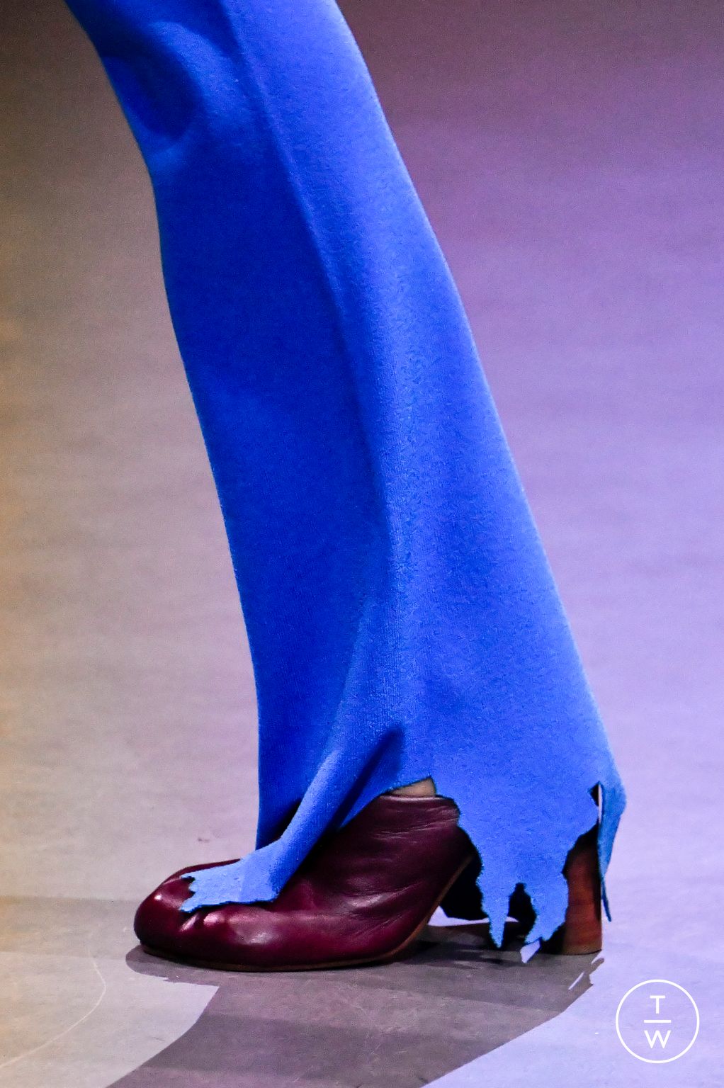 Fashion Week London Fall/Winter 2023 look 3 from the JW Anderson collection womenswear accessories