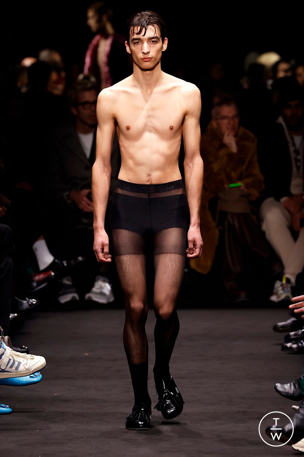 Fashion Week Milan Fall/Winter 2024 look 13 from the JW Anderson collection 男装