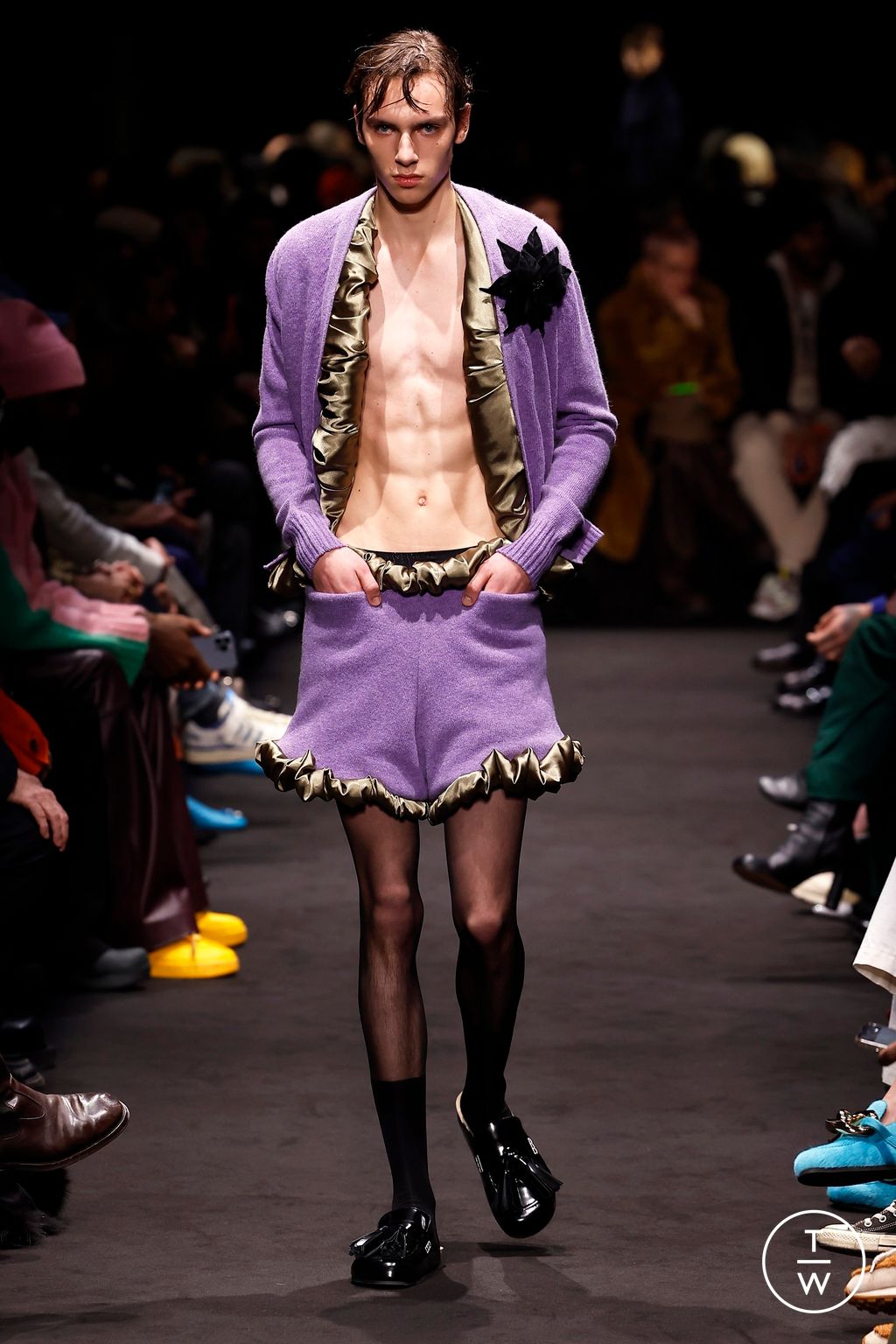 Fashion Week Milan Fall/Winter 2024 look 16 de la collection JW Anderson menswear