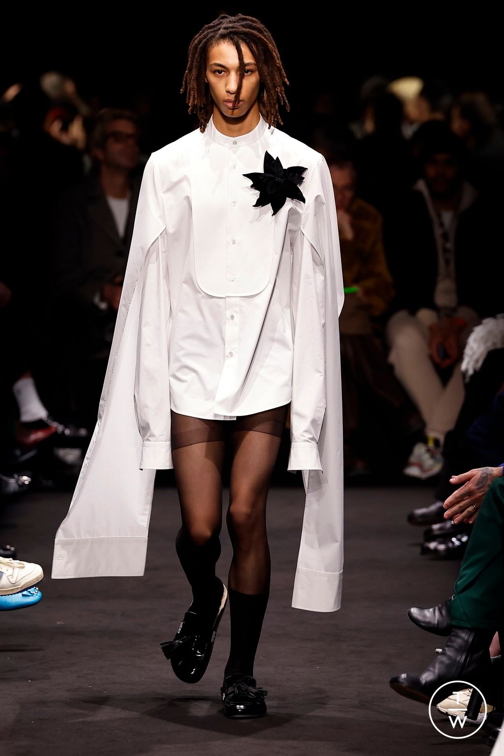Fashion Week Milan Fall/Winter 2024 look 17 de la collection JW Anderson menswear