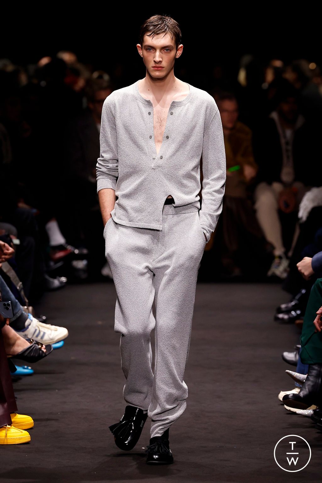 Fashion Week Milan Fall/Winter 2024 look 39 from the JW Anderson collection 男装