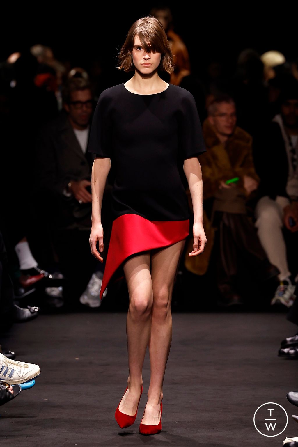 Fashion Week Milan Fall/Winter 2024 look 40 de la collection JW Anderson menswear
