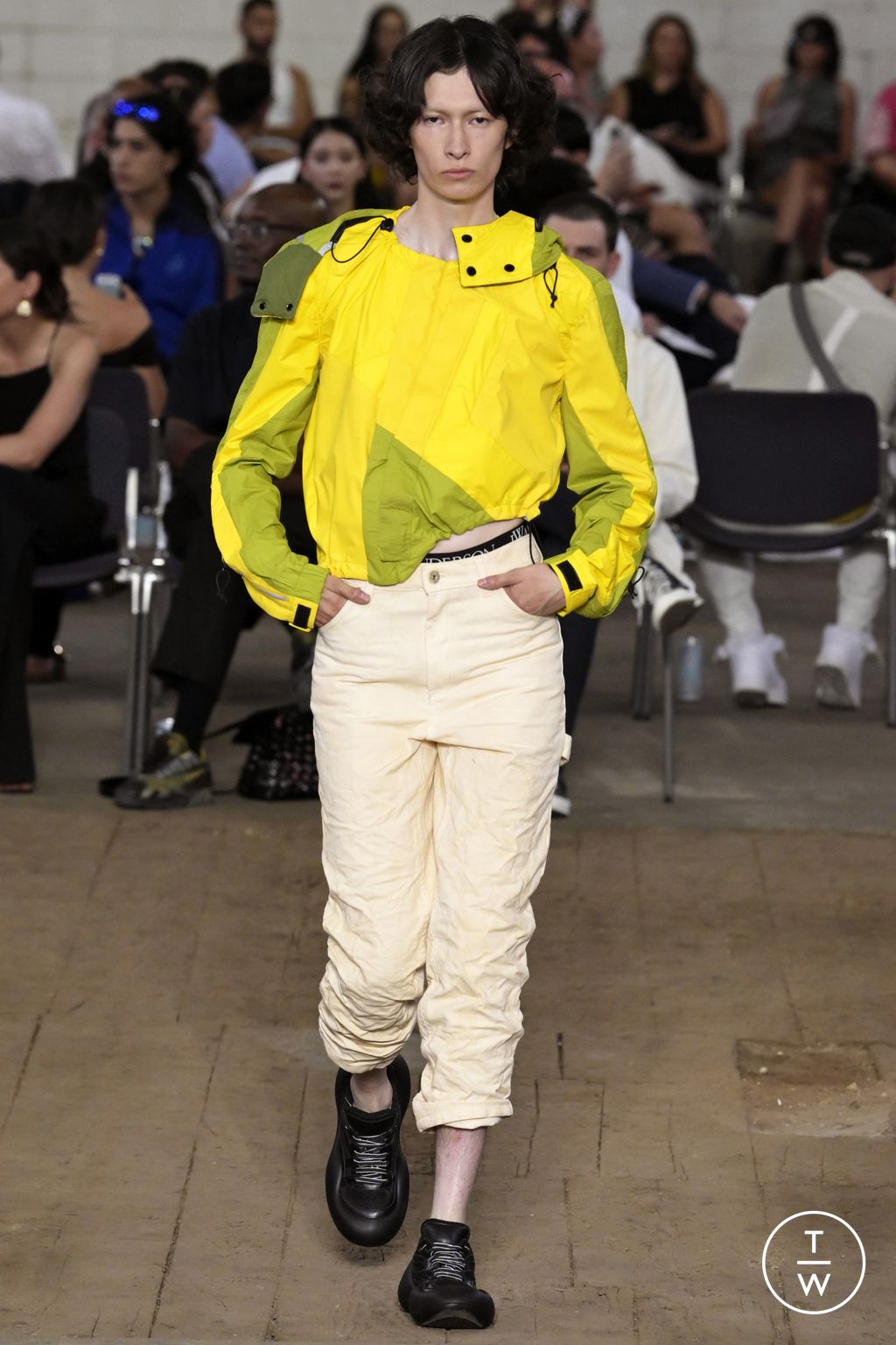 Fashion Week Milan Spring/Summer 2023 look 30 from the JW Anderson collection menswear