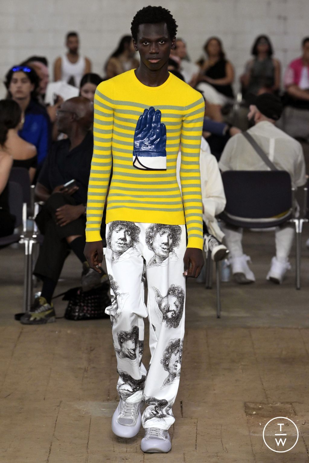 Fashion Week Milan Spring/Summer 2023 look 45 from the JW Anderson collection 男装