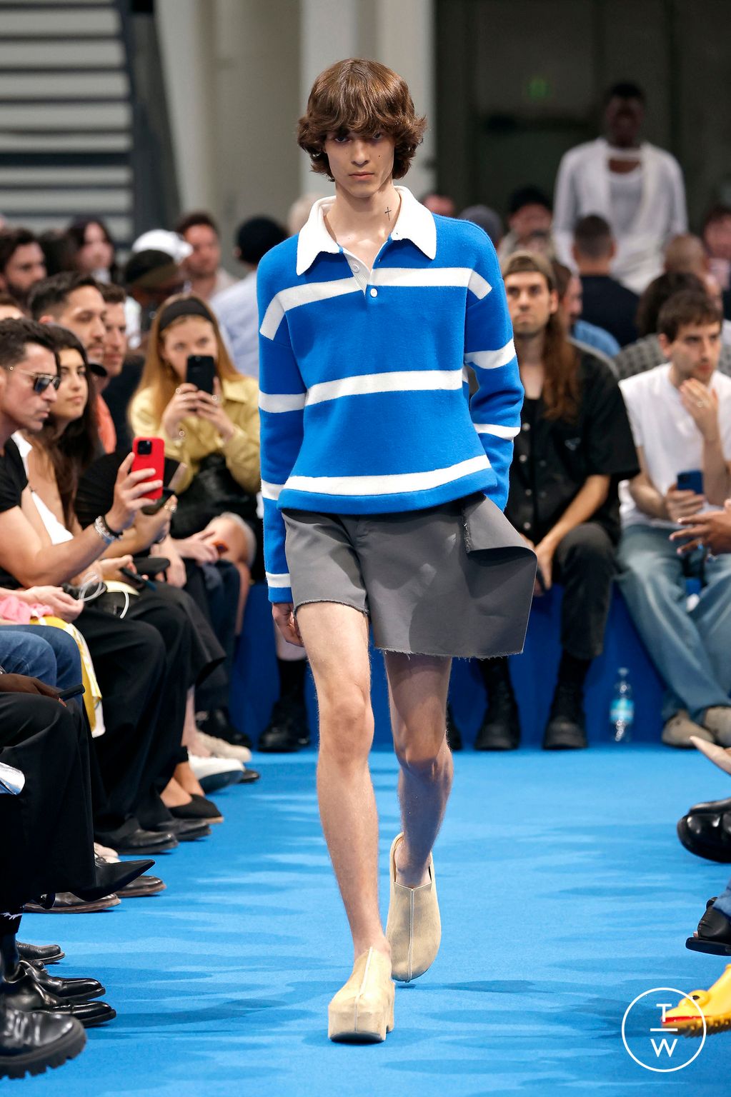 Fashion Week Milan Spring/Summer 2024 look 6 de la collection JW Anderson menswear