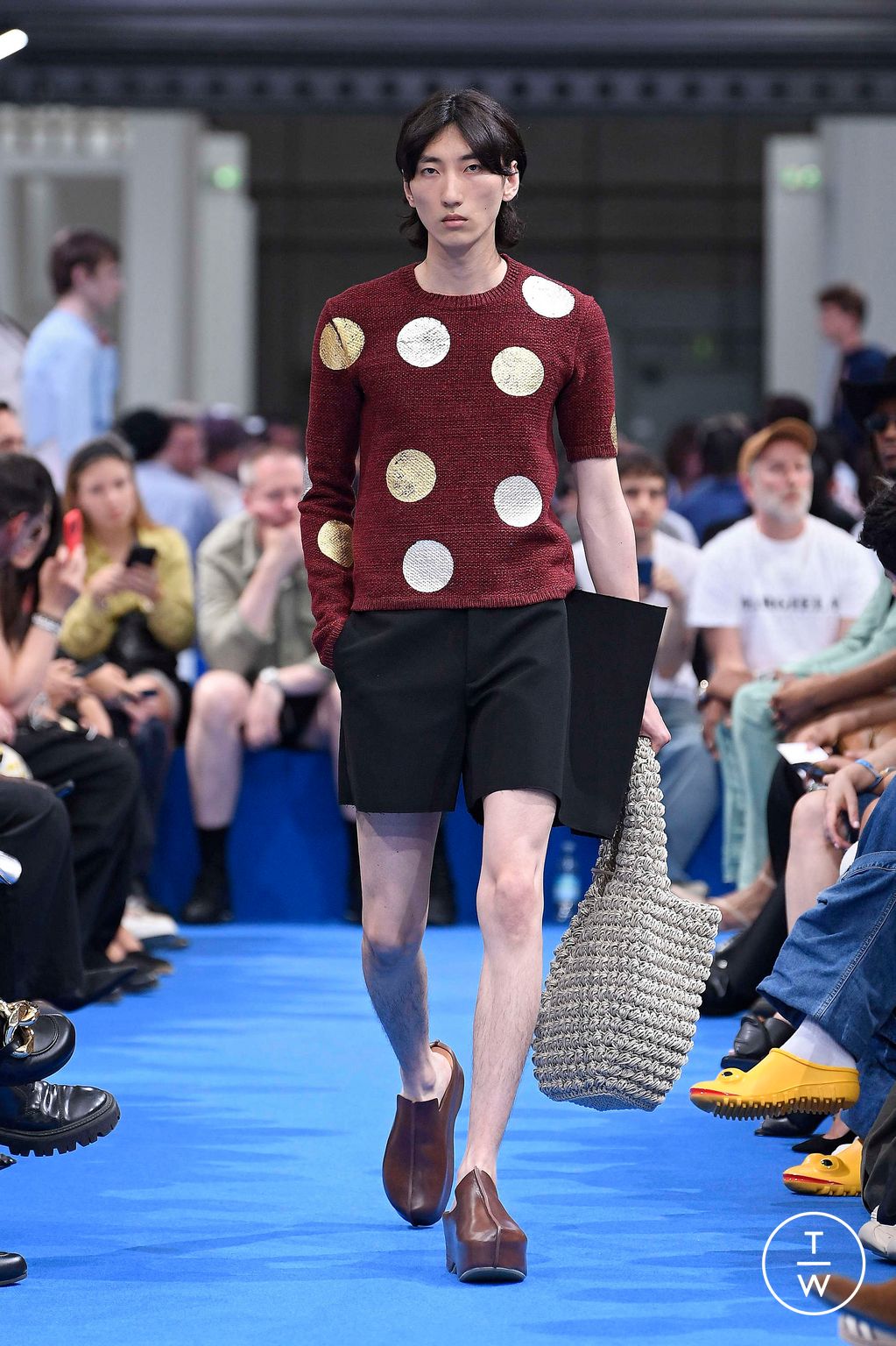 Fashion Week Milan Spring/Summer 2024 look 11 de la collection JW Anderson menswear