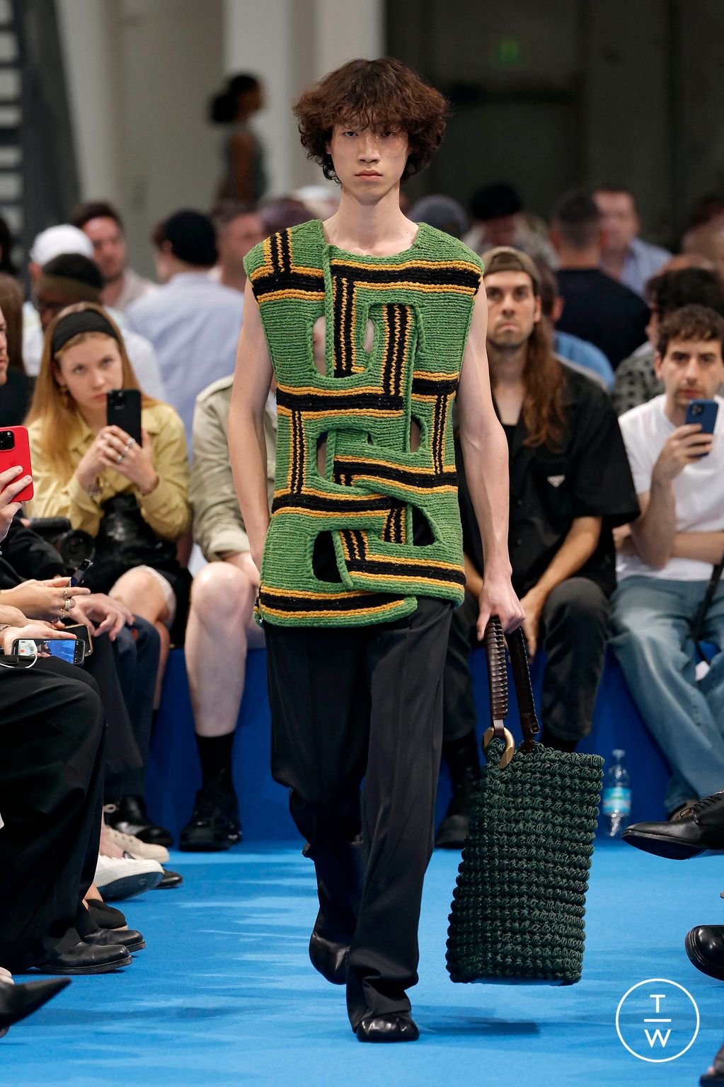 Fashion Week Milan Spring/Summer 2024 look 18 from the JW Anderson collection menswear