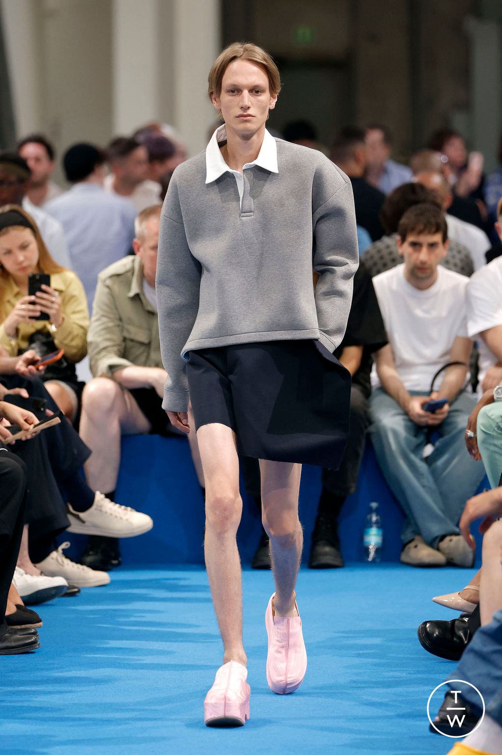 Fashion Week Milan Spring/Summer 2024 look 41 from the JW Anderson collection menswear