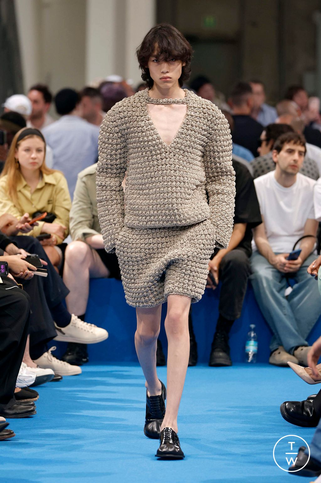 Fashion Week Milan Spring/Summer 2024 look 44 from the JW Anderson collection 男装