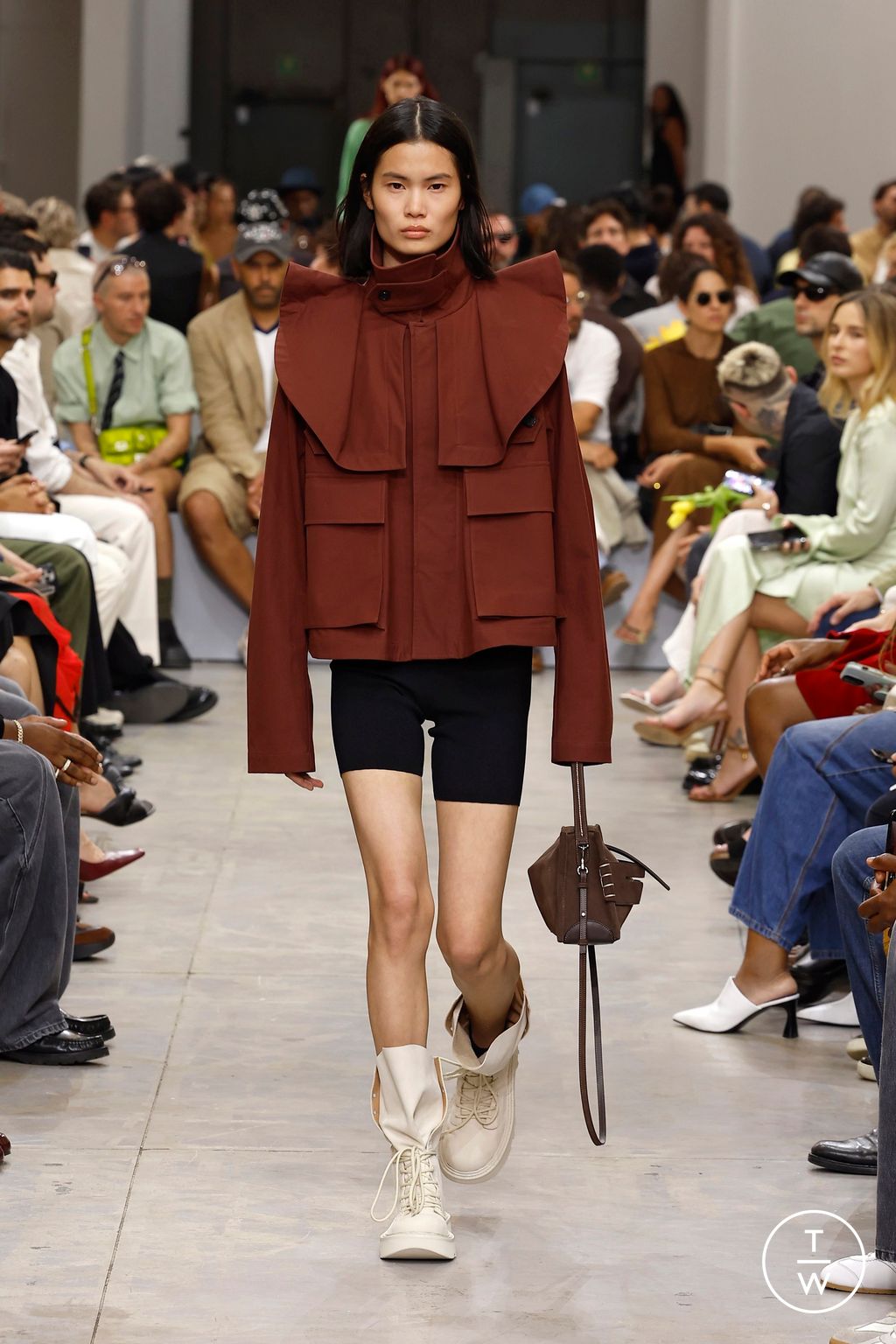 Fashion Week Milan Spring-Summer 2025 look 13 from the JW Anderson collection 男装